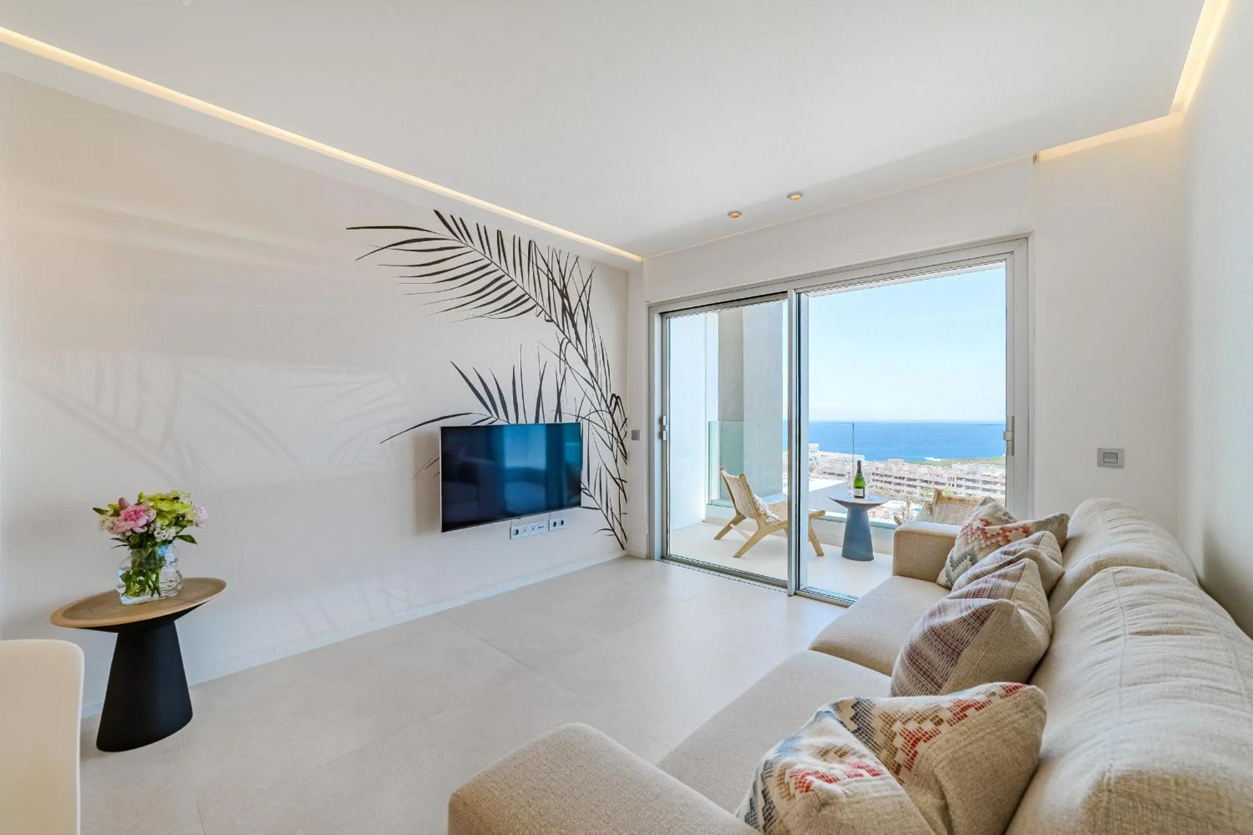 TV and multimedia, Bed in Ocean Garden Sunset & Sunrise - heated pool
