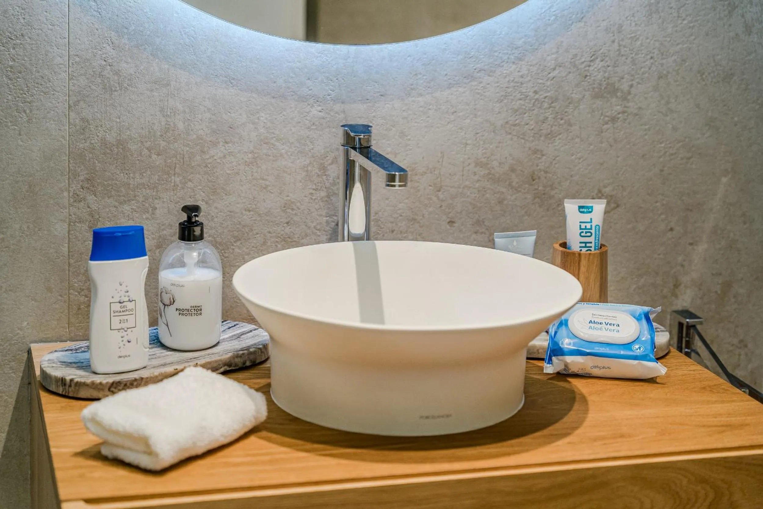 Bathroom in Ocean Garden Sunset & Sunrise - heated pool