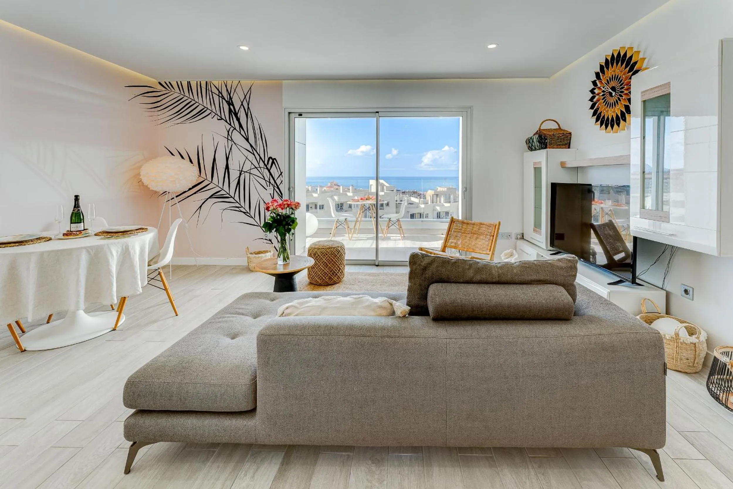 Living room in Ocean Garden Sunset & Sunrise - heated pool