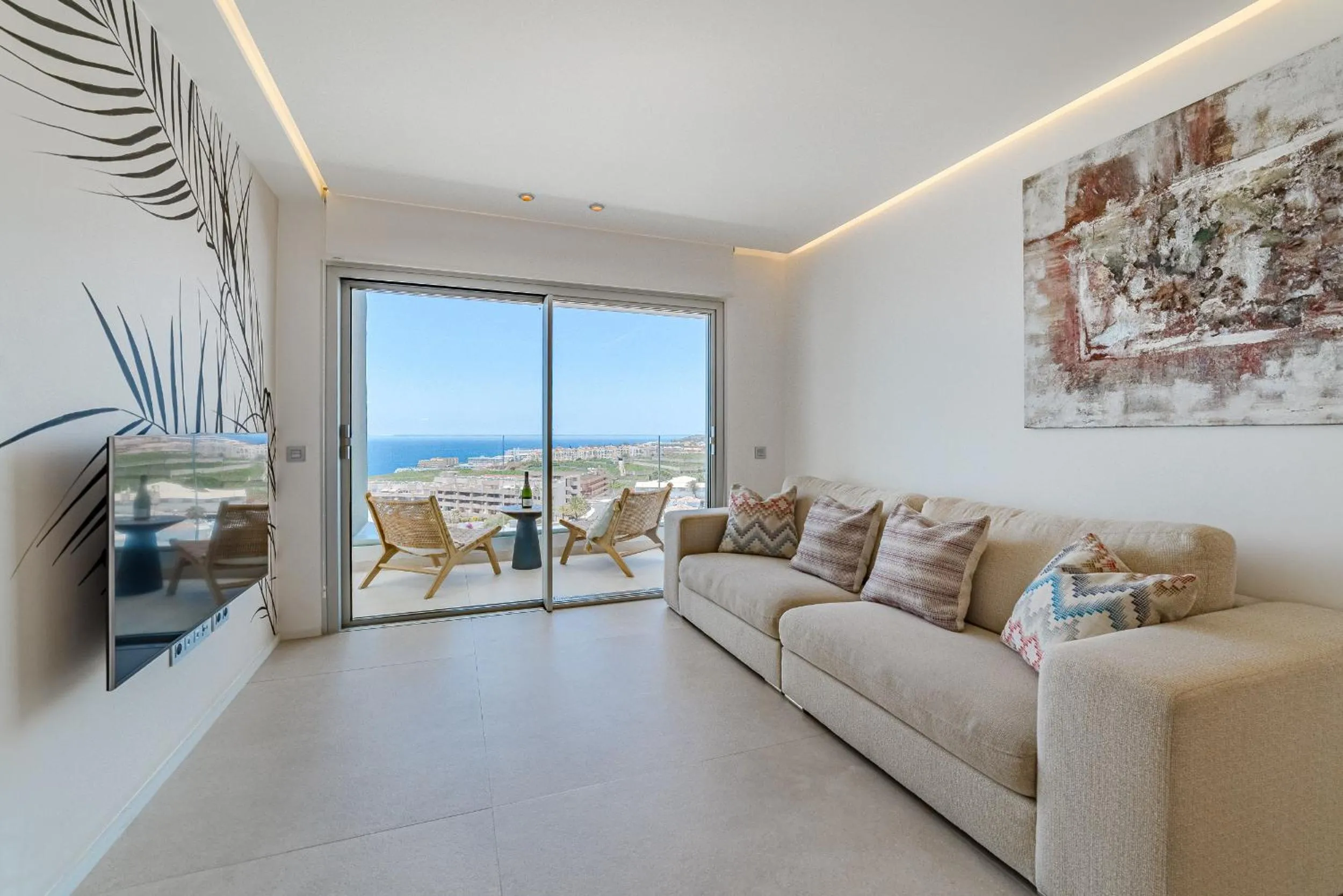 TV and multimedia in Ocean Garden Sunset & Sunrise - heated pool