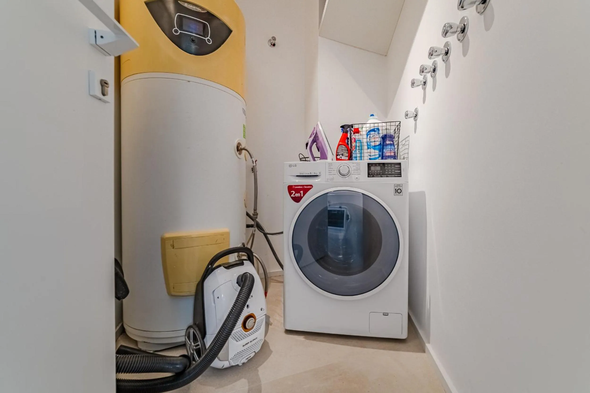 washing machine in Ocean Garden Sunset & Sunrise - heated pool