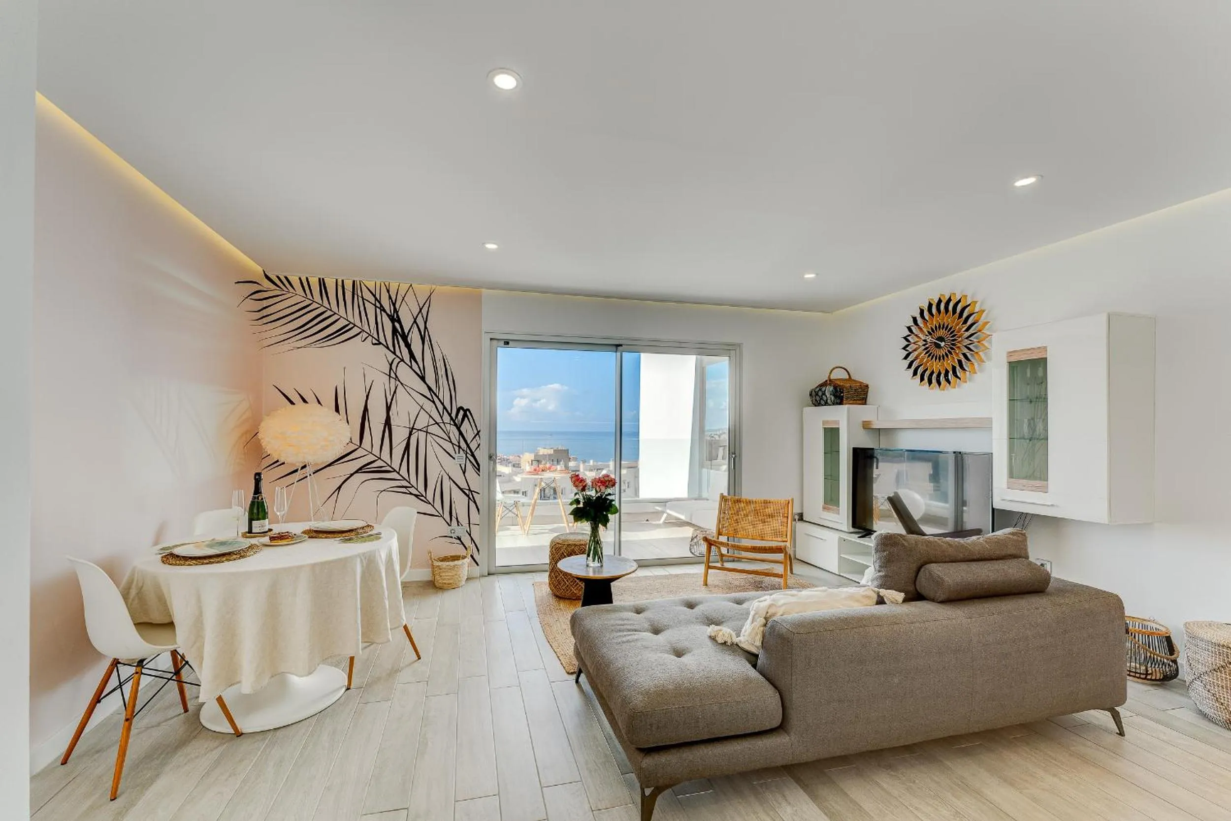 Living room in Ocean Garden Sunset & Sunrise - heated pool