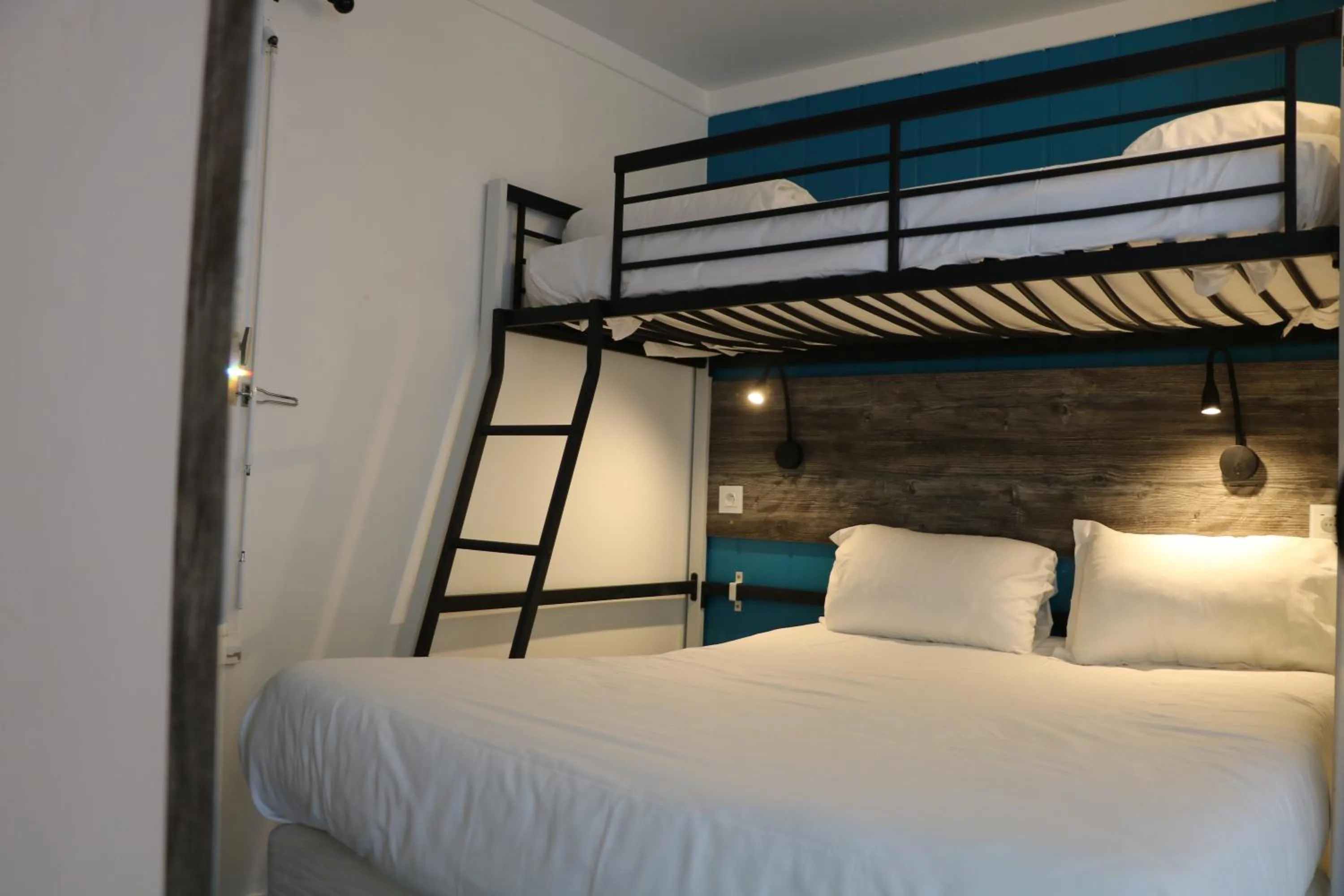 Bedroom, Bed in Fasthotel Albertville