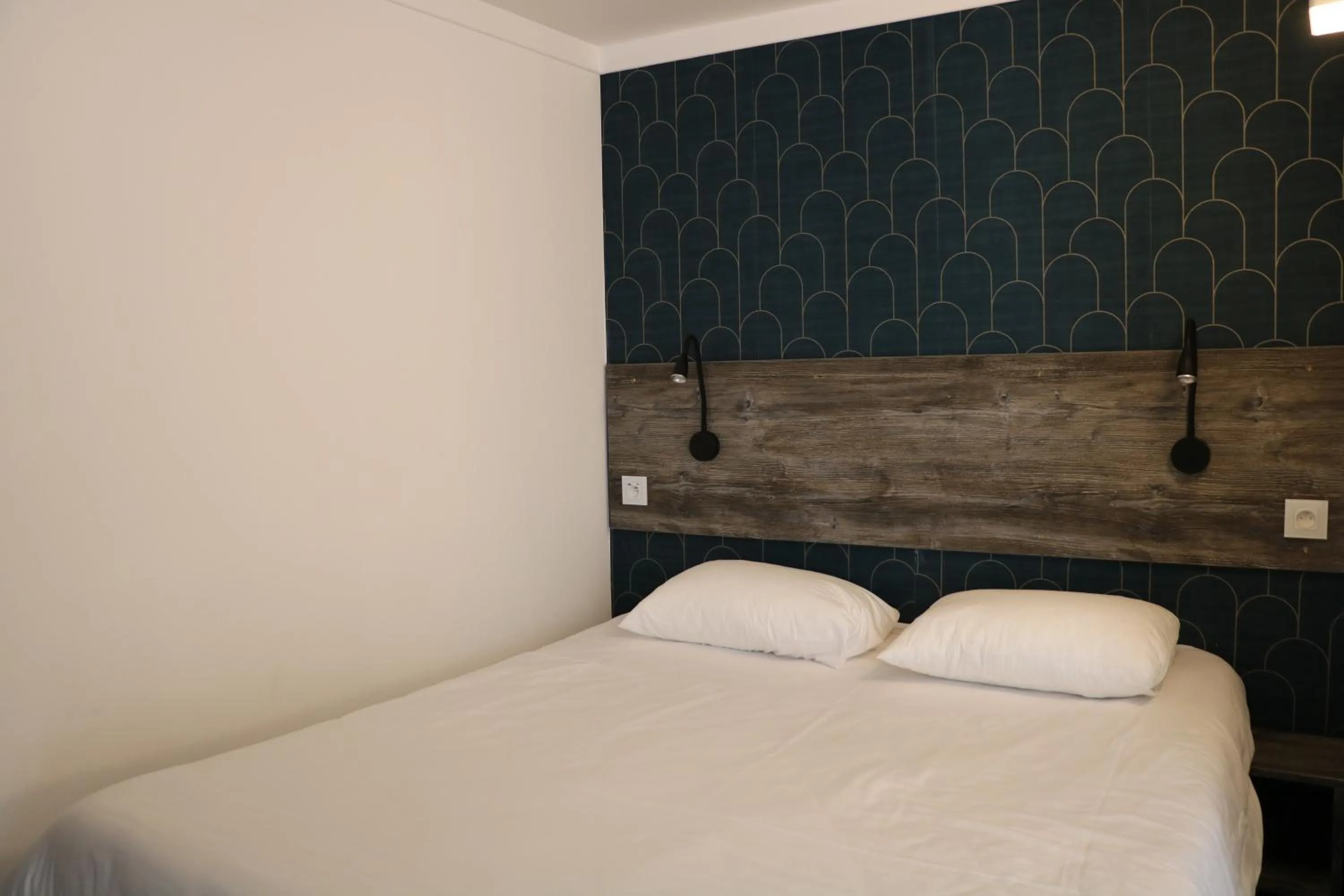 Bed in Fasthotel Albertville