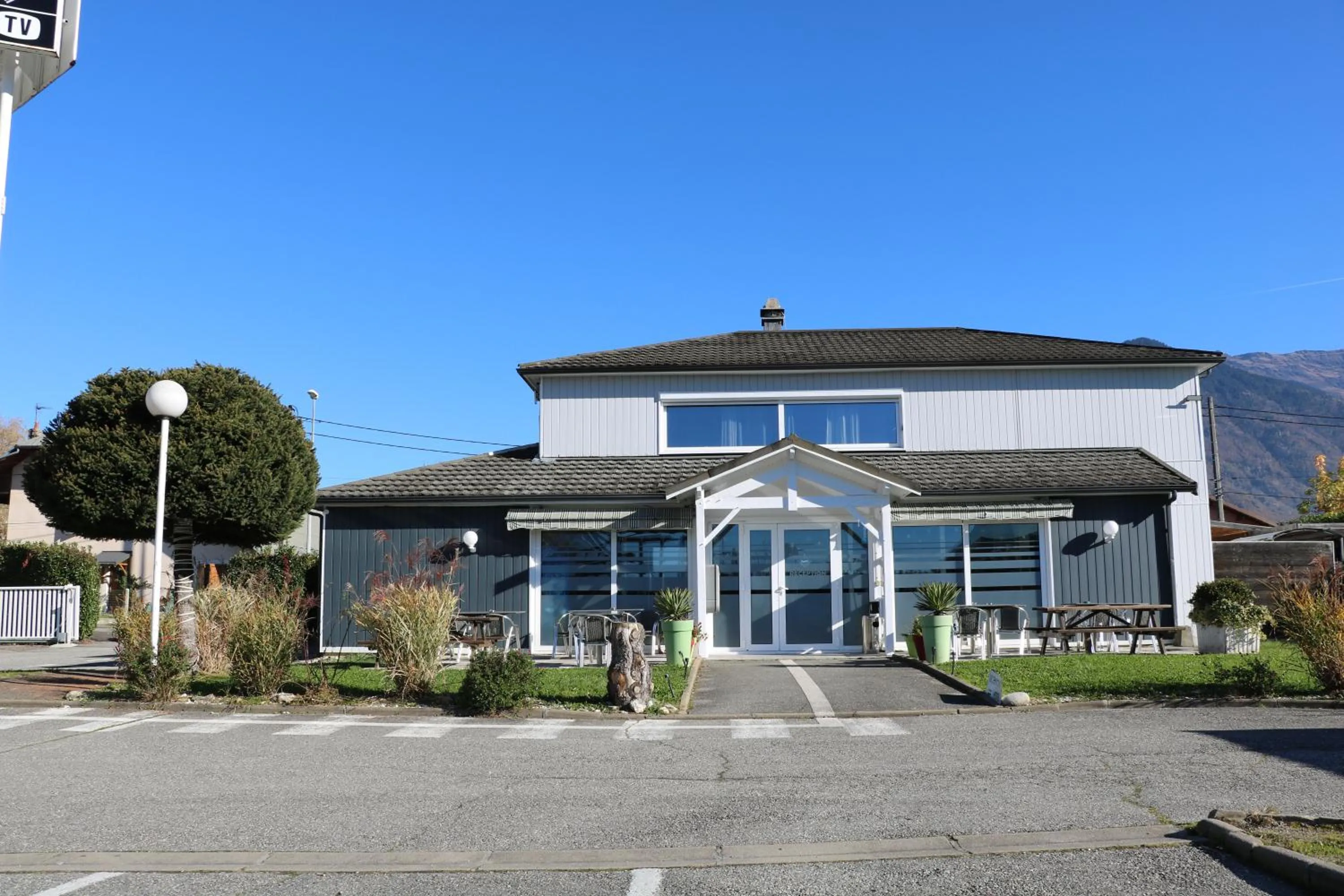 Property building in Fasthotel Albertville