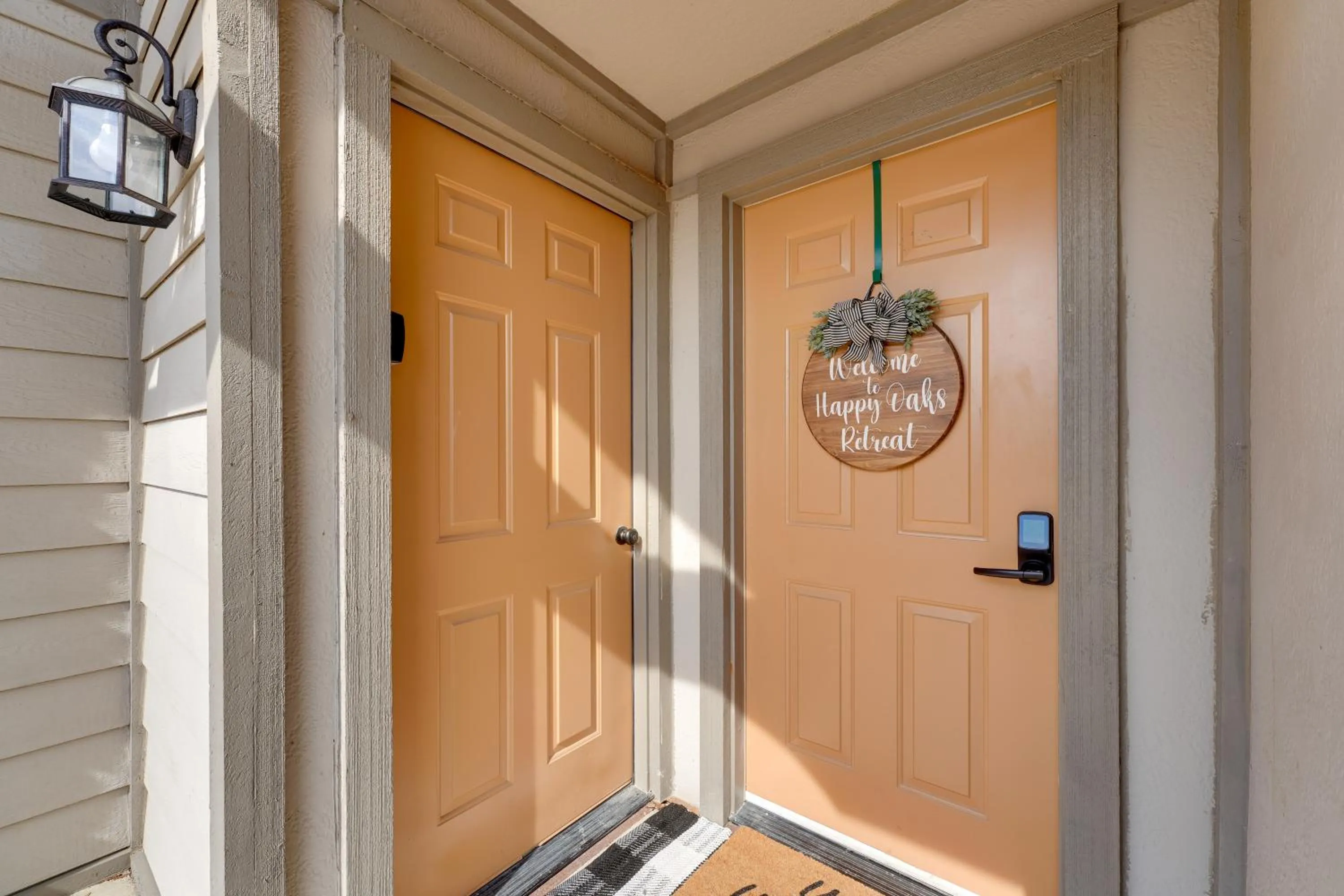 Relax Fireside Getaway 2 Mi to Silver Dollar City