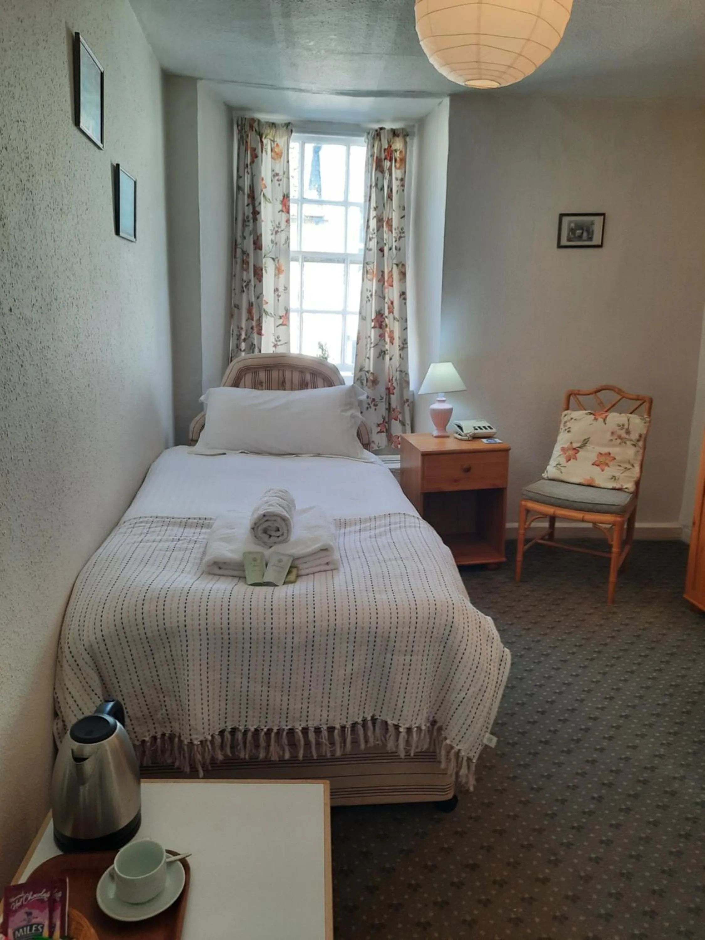 Bedroom, Bed in Lion Hotel Dulverton