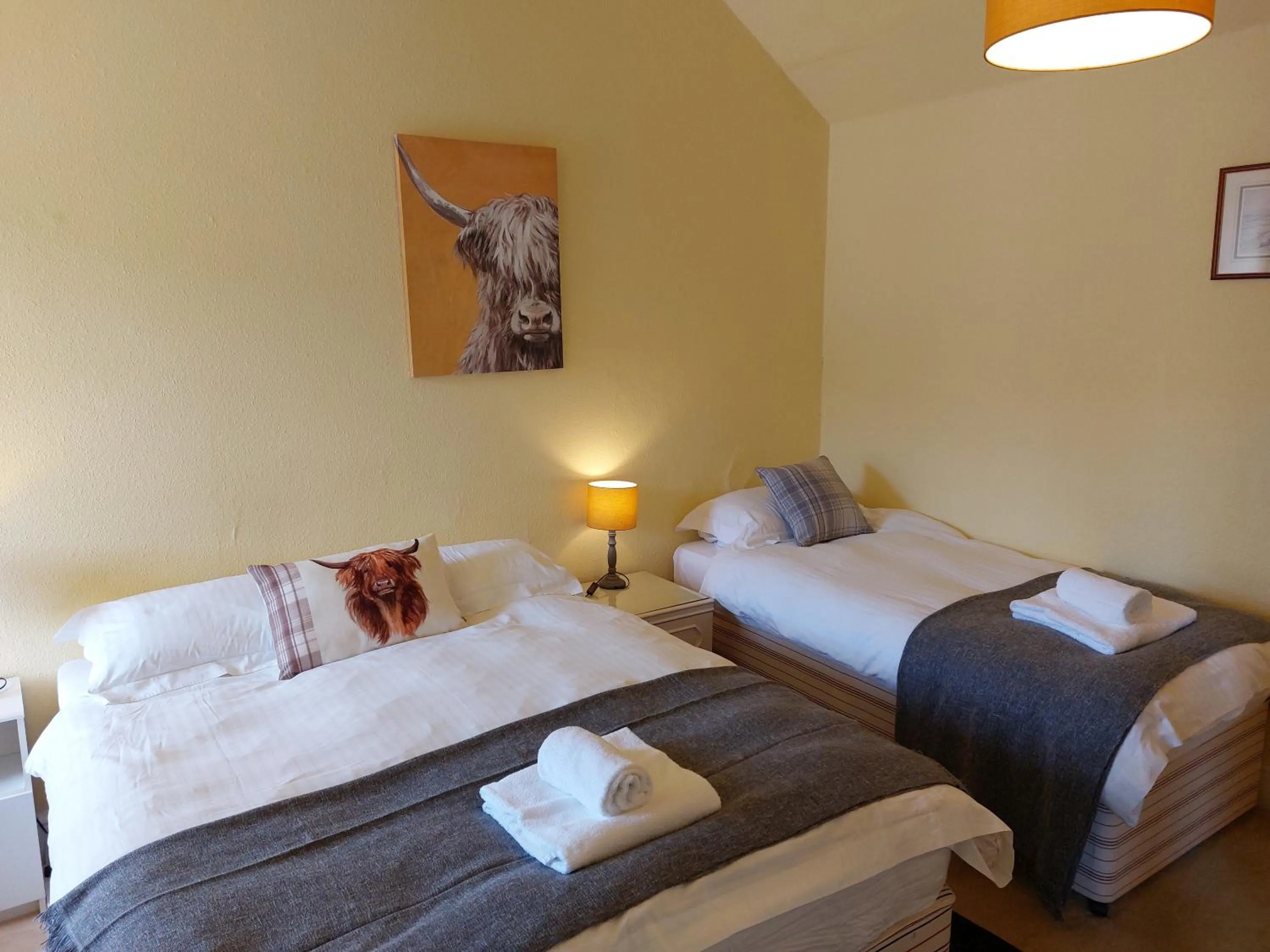 Bedroom, Bed in Lion Hotel Dulverton