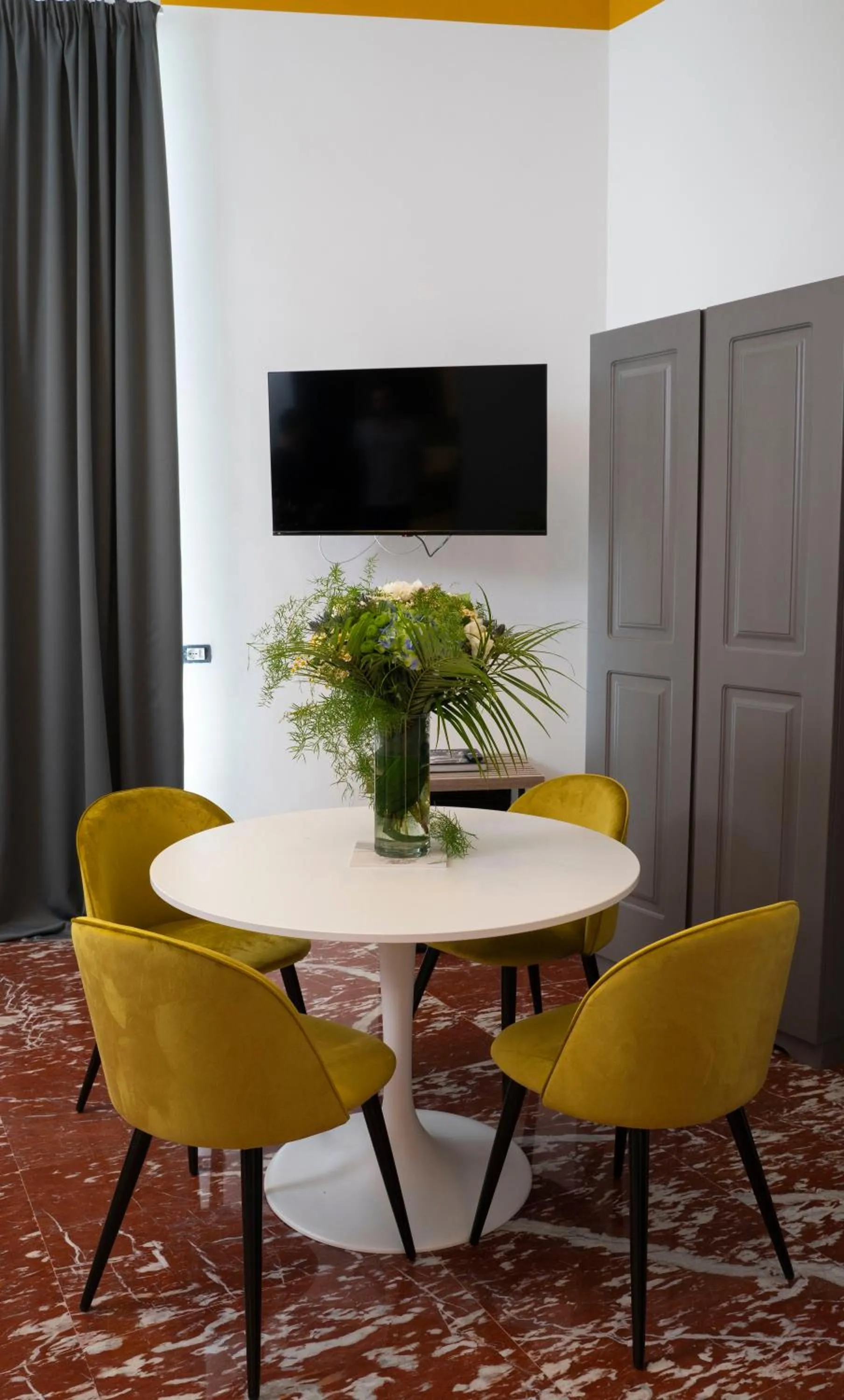 TV and multimedia in Rettifilo 311