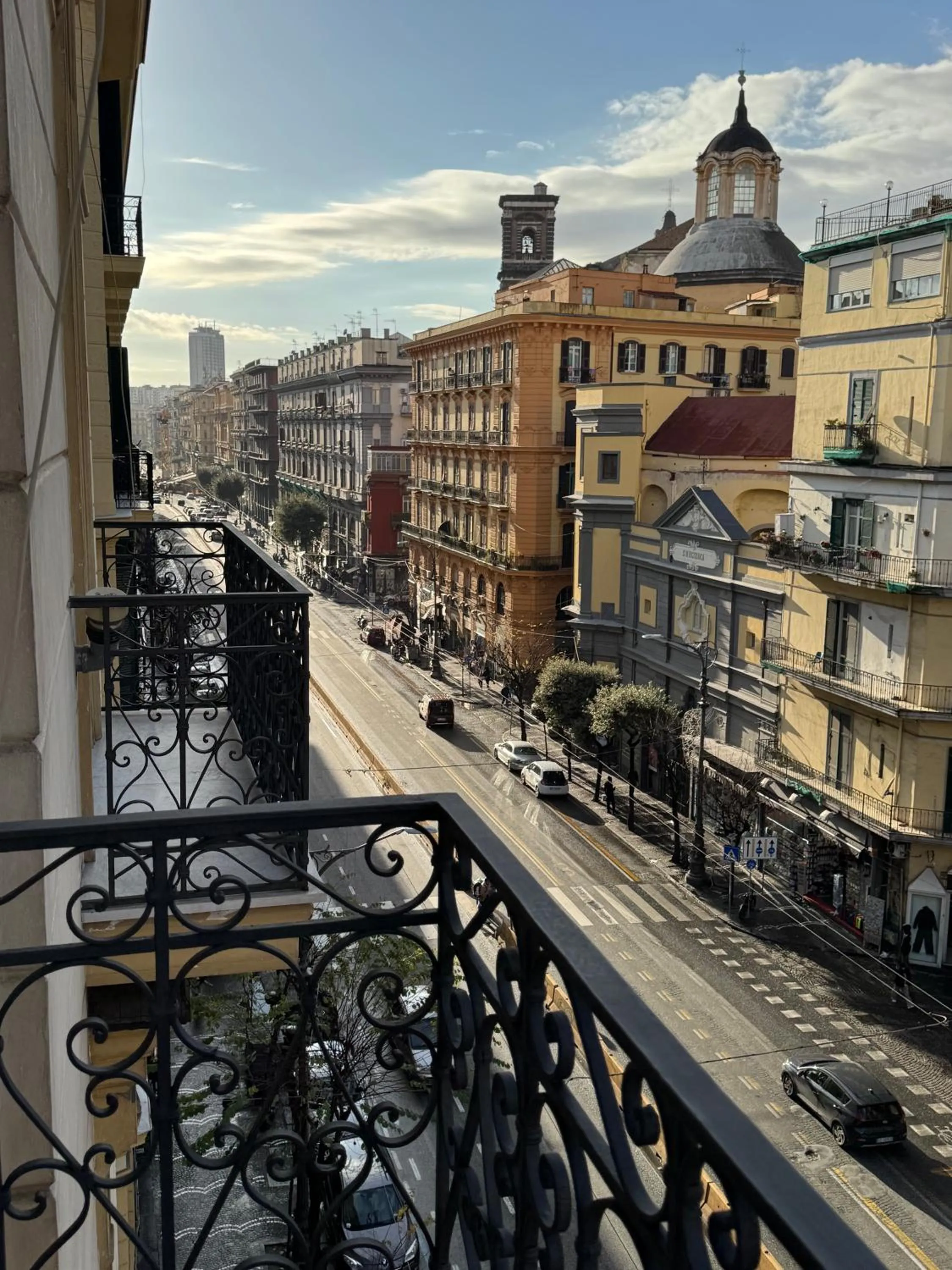 Property building in Rettifilo 311