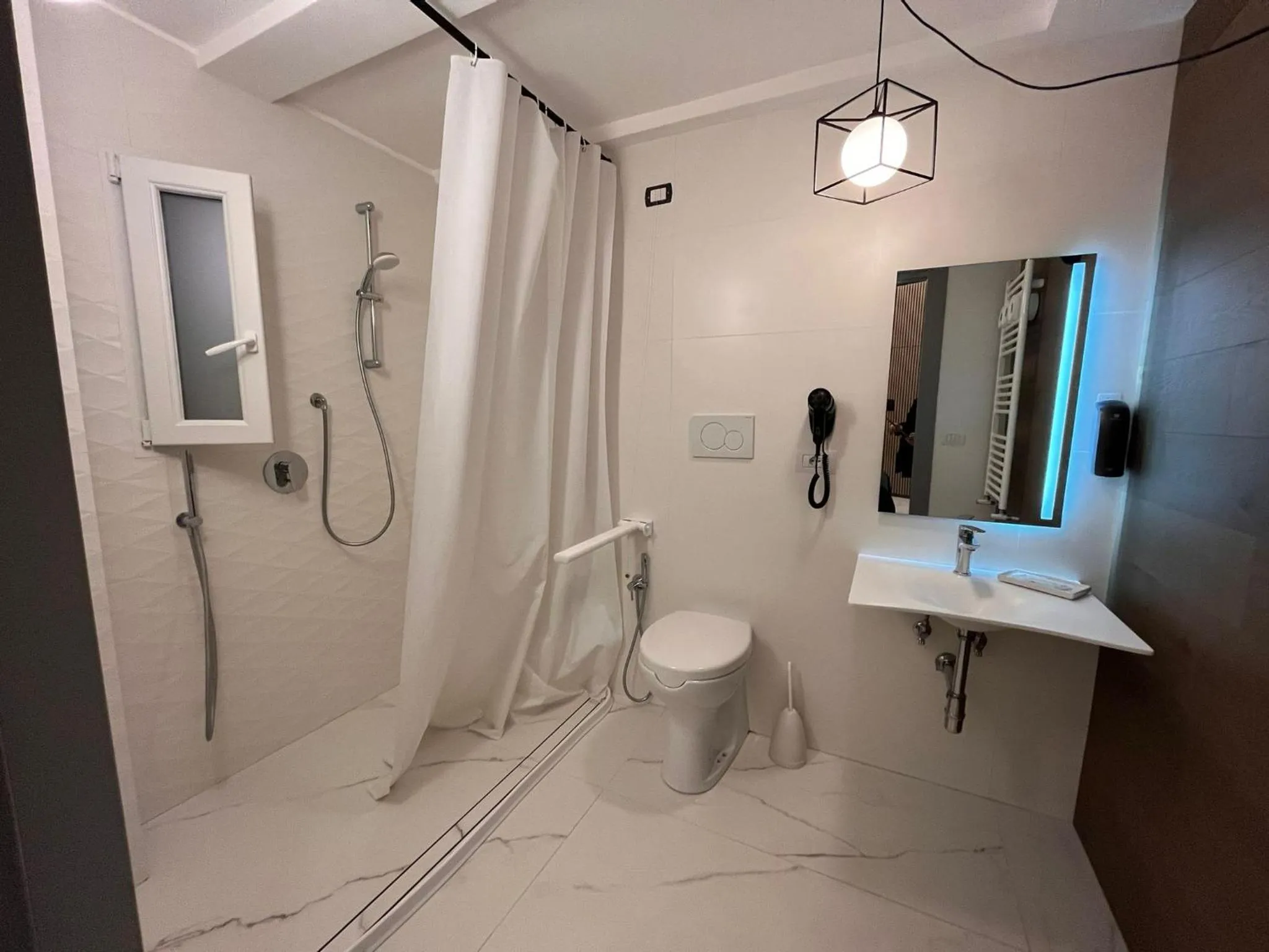 Bathroom in Rettifilo 311