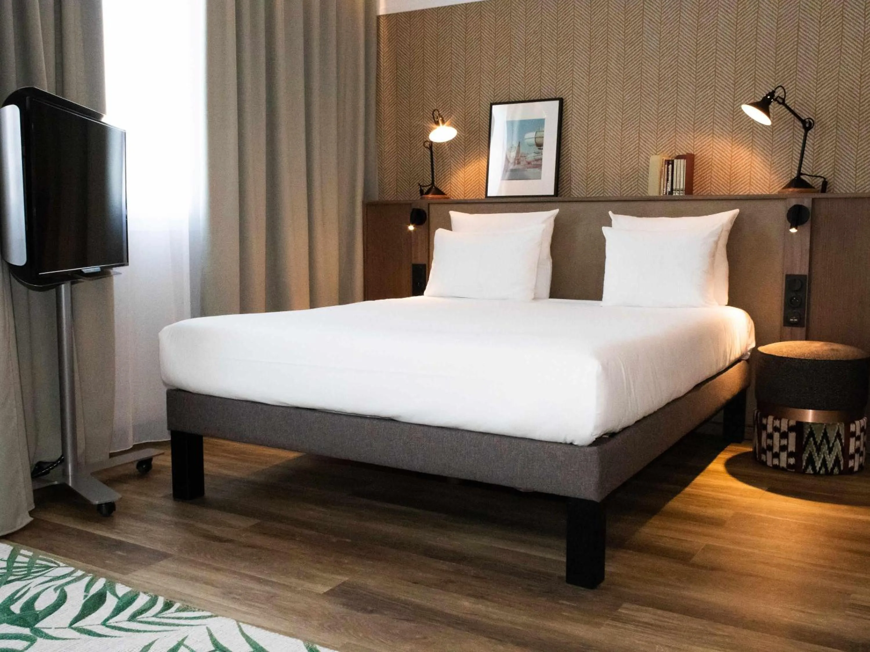 Bedroom, Bed in Novotel Suites Nice Airport