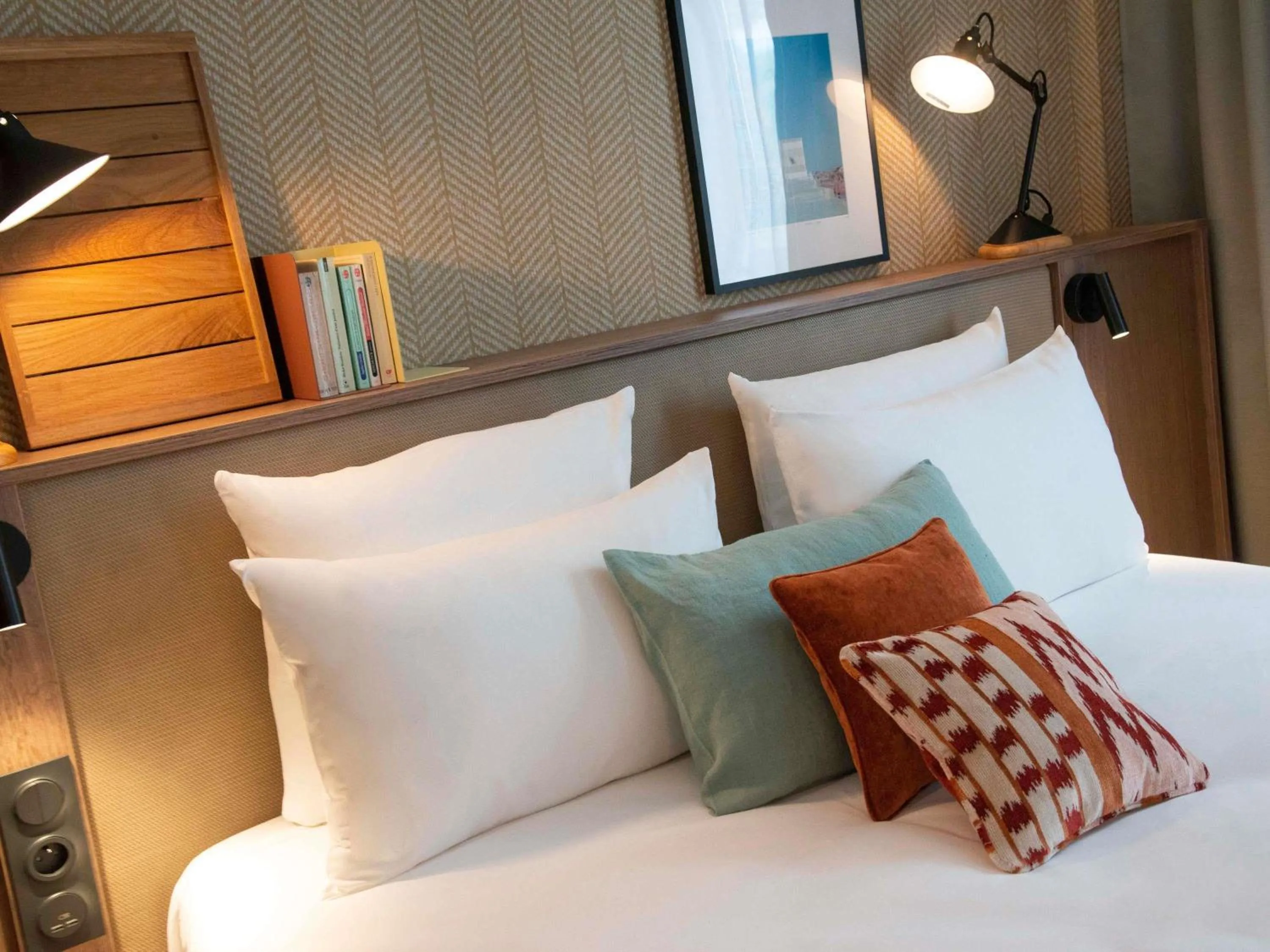 Bedroom, Bed in Novotel Suites Nice Airport