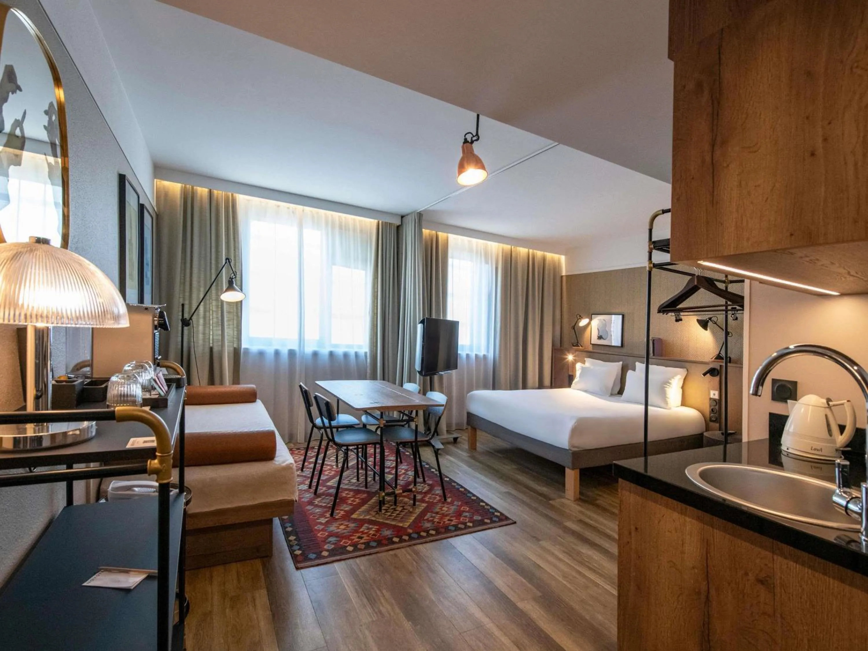 Bedroom, Bed in Novotel Suites Nice Airport