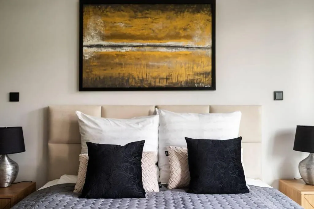 Bed in EASY RENT Apartments - GOLD 36, Basen & SPA, Centrum Free Parking 24h Check-in