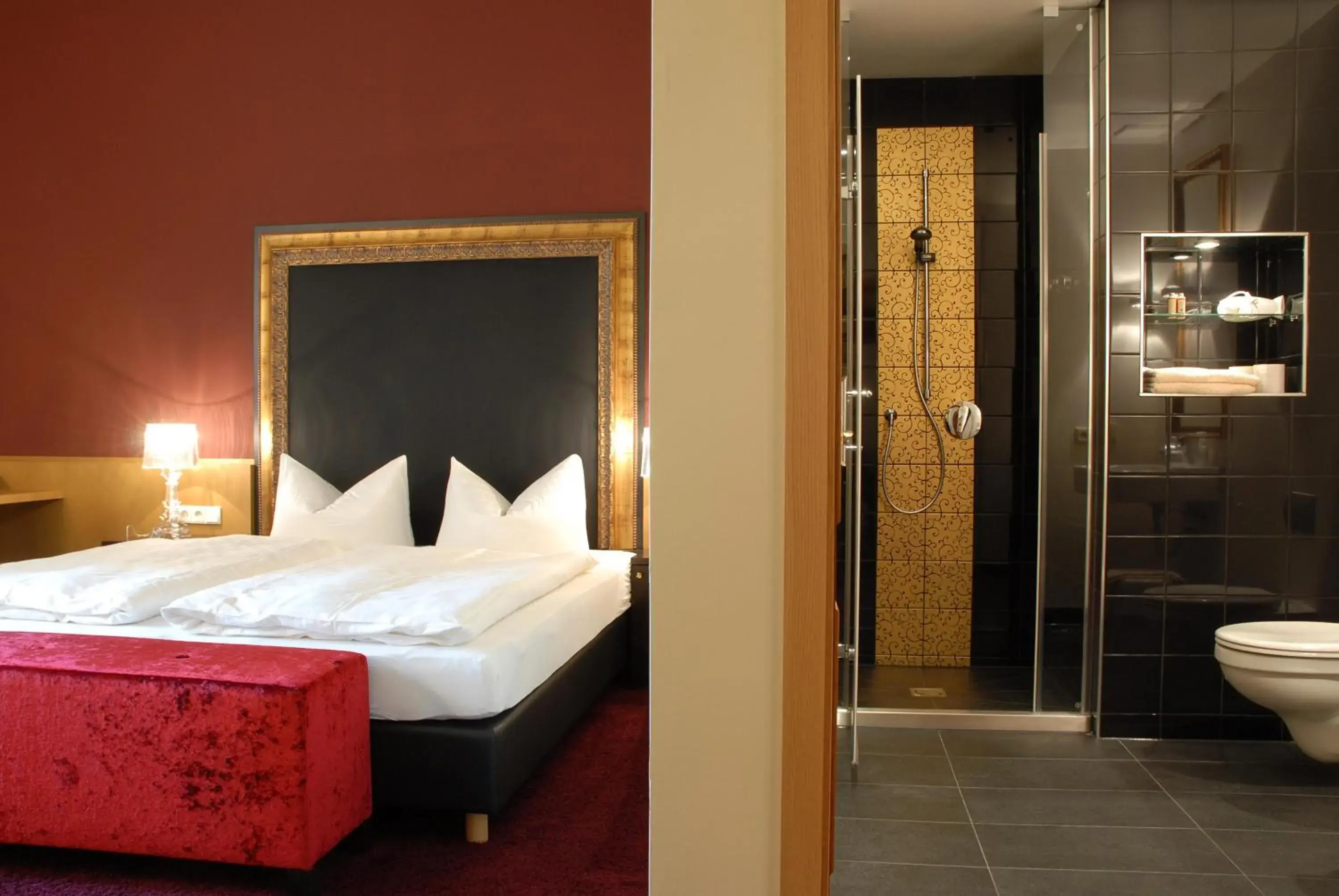 Superior Double Room - single occupancy in Klostergasthof Raitenhaslach Superior Double Room - single occupancy in Klostergasthof Raitenhaslach