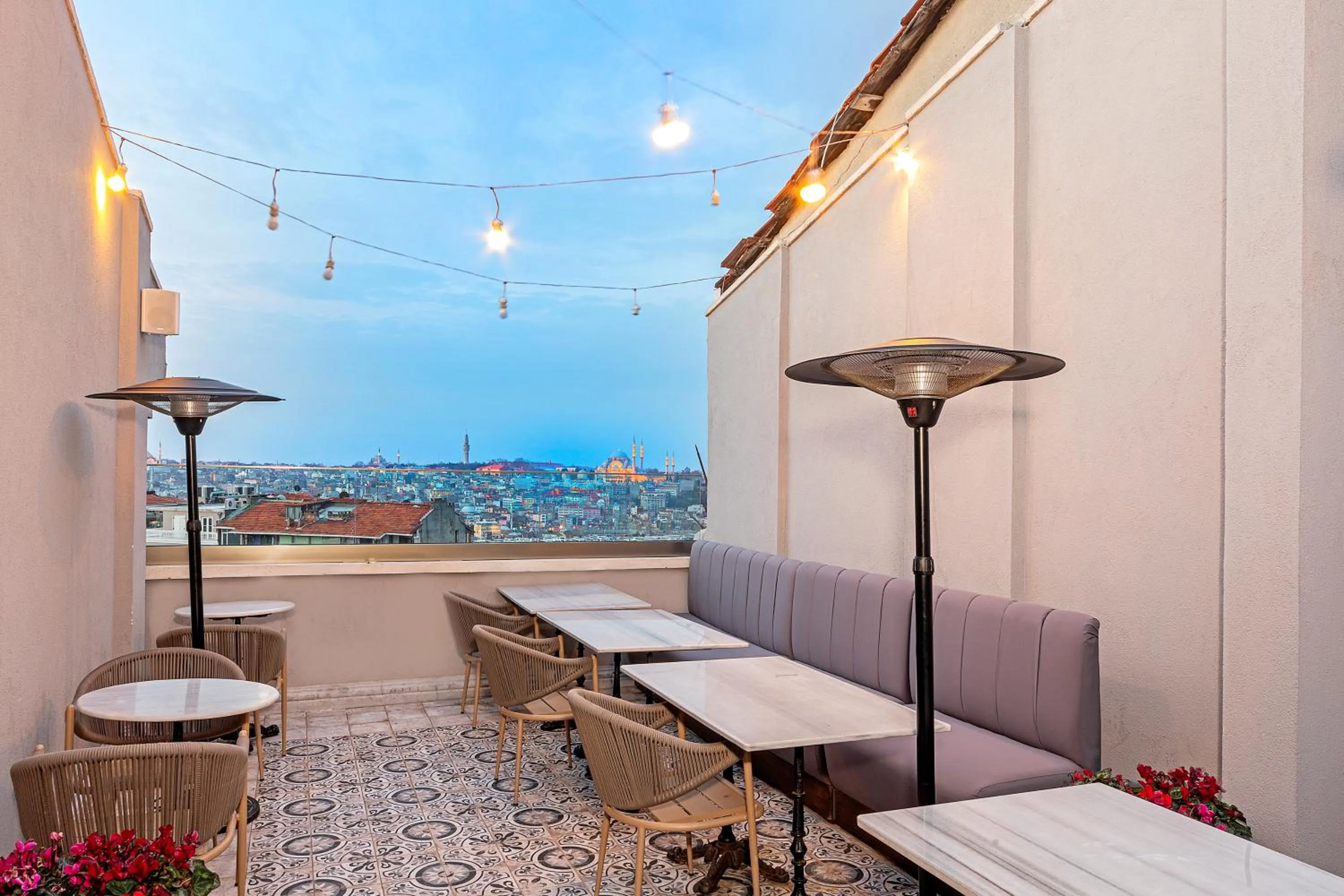 Meroddi Barnathan Hotel