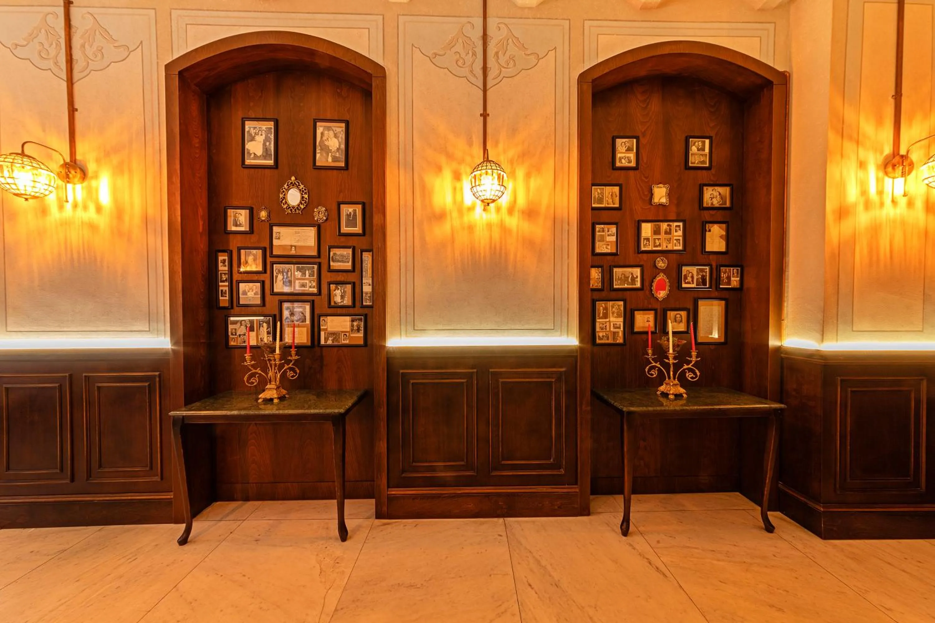 Restaurant/places to eat in Meroddi Barnathan Hotel