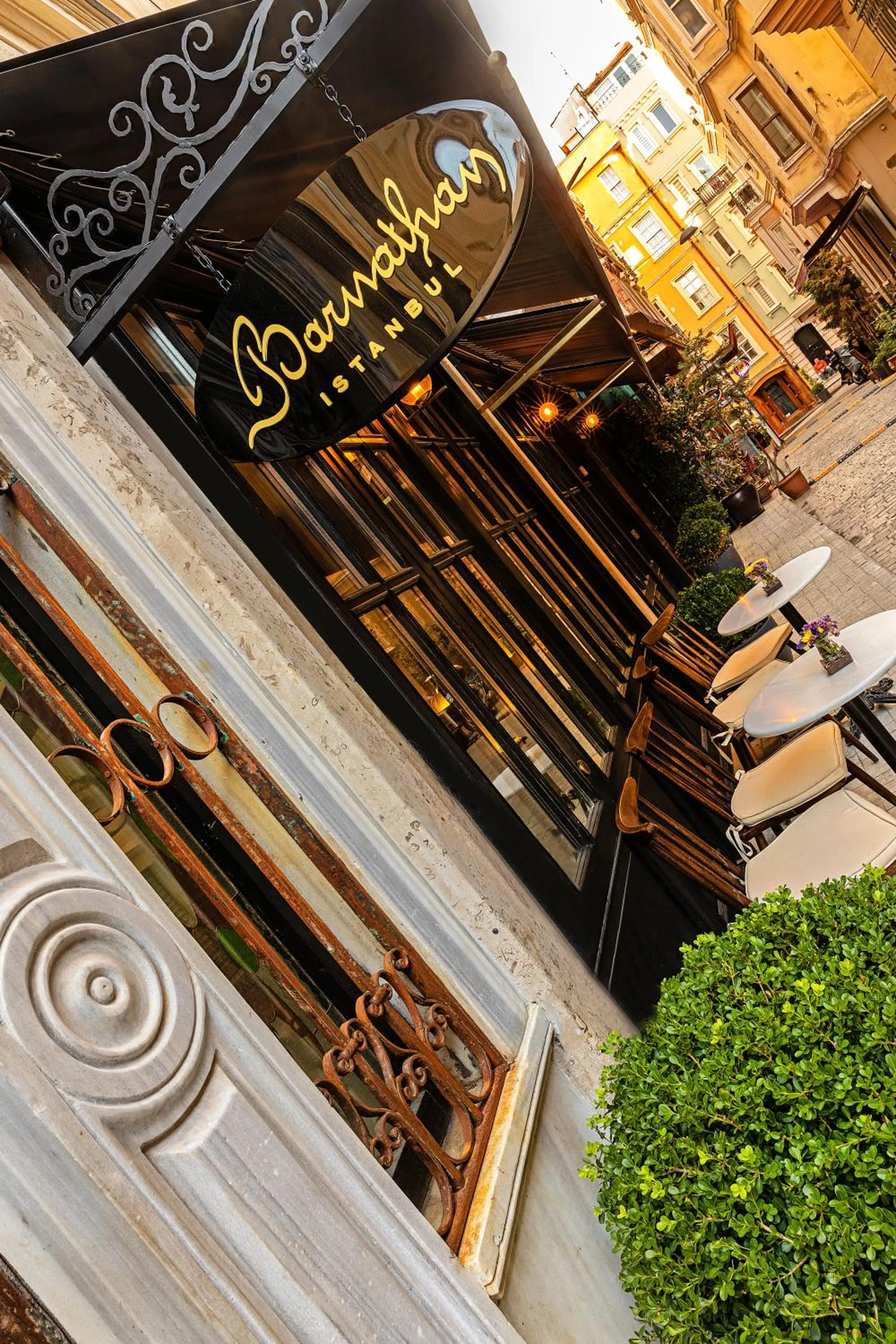 Meroddi Barnathan Hotel