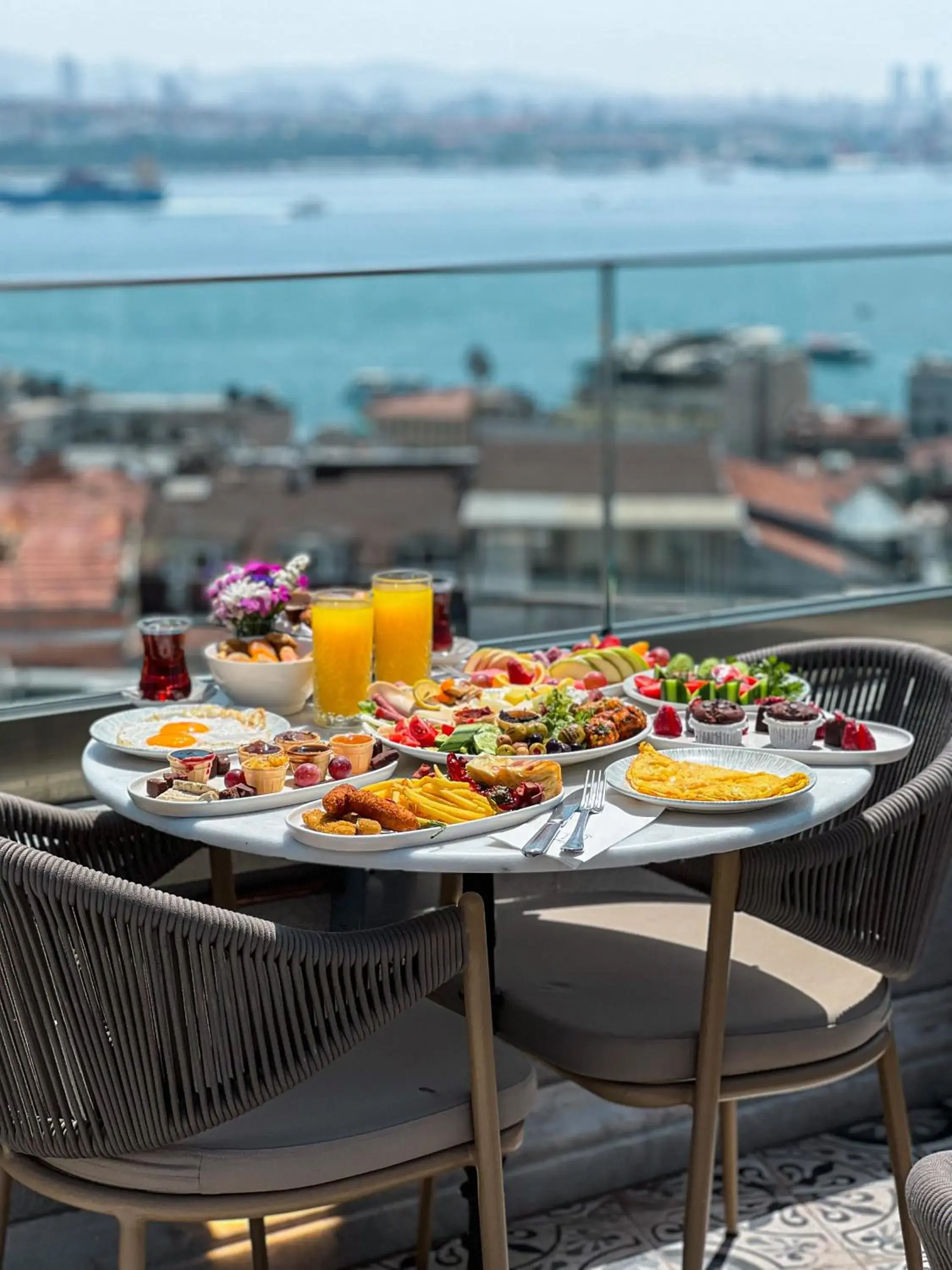 Restaurant/places to eat in Meroddi Barnathan Hotel Restaurant/places to eat in Meroddi Barnathan Hotel