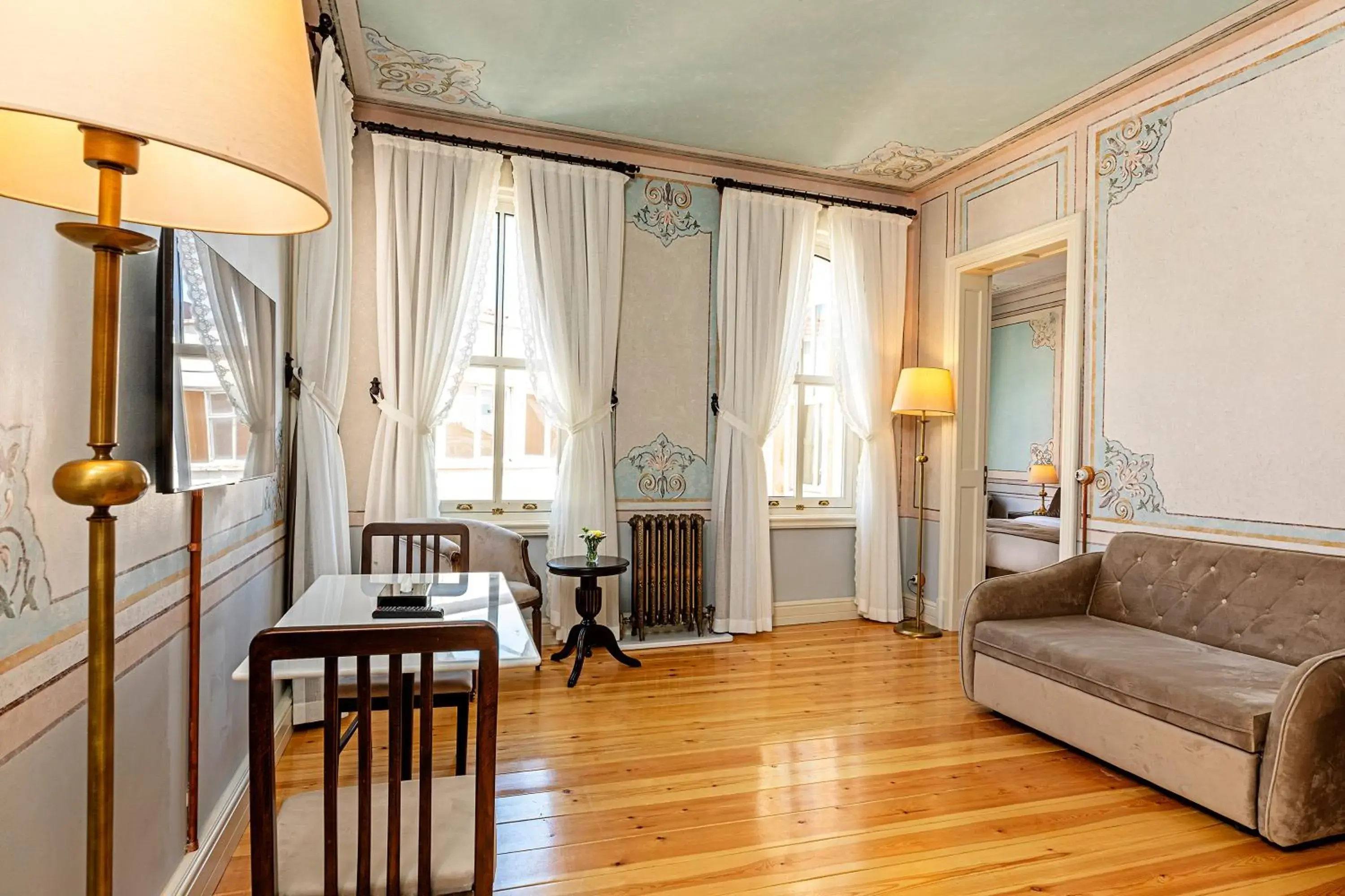 Living room, Bed in Meroddi Barnathan Hotel Living room, Bed in Meroddi Barnathan Hotel