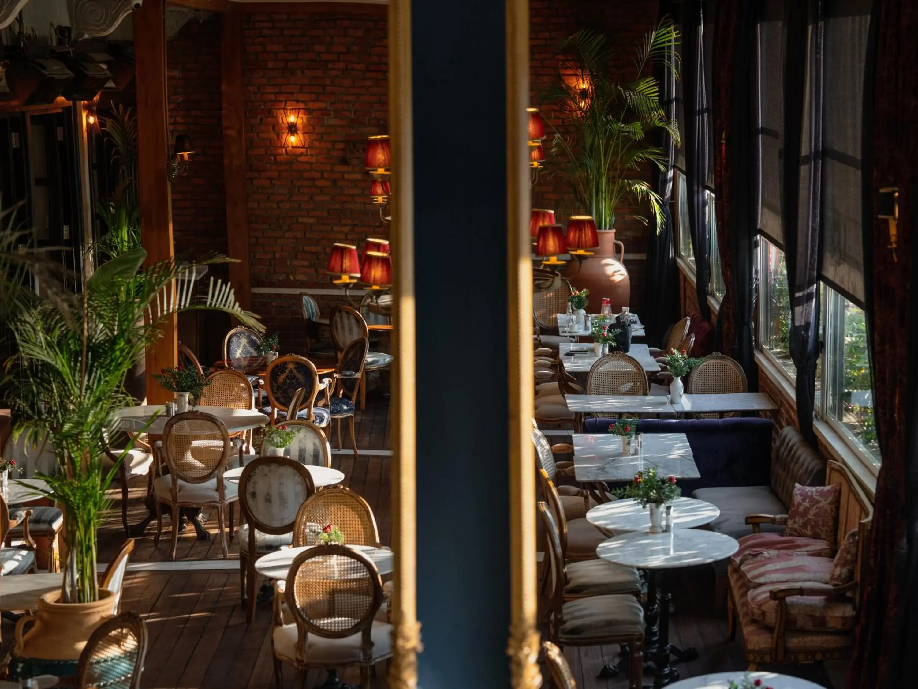 Restaurant/places to eat in Meroddi Barnathan Hotel Restaurant/places to eat in Meroddi Barnathan Hotel