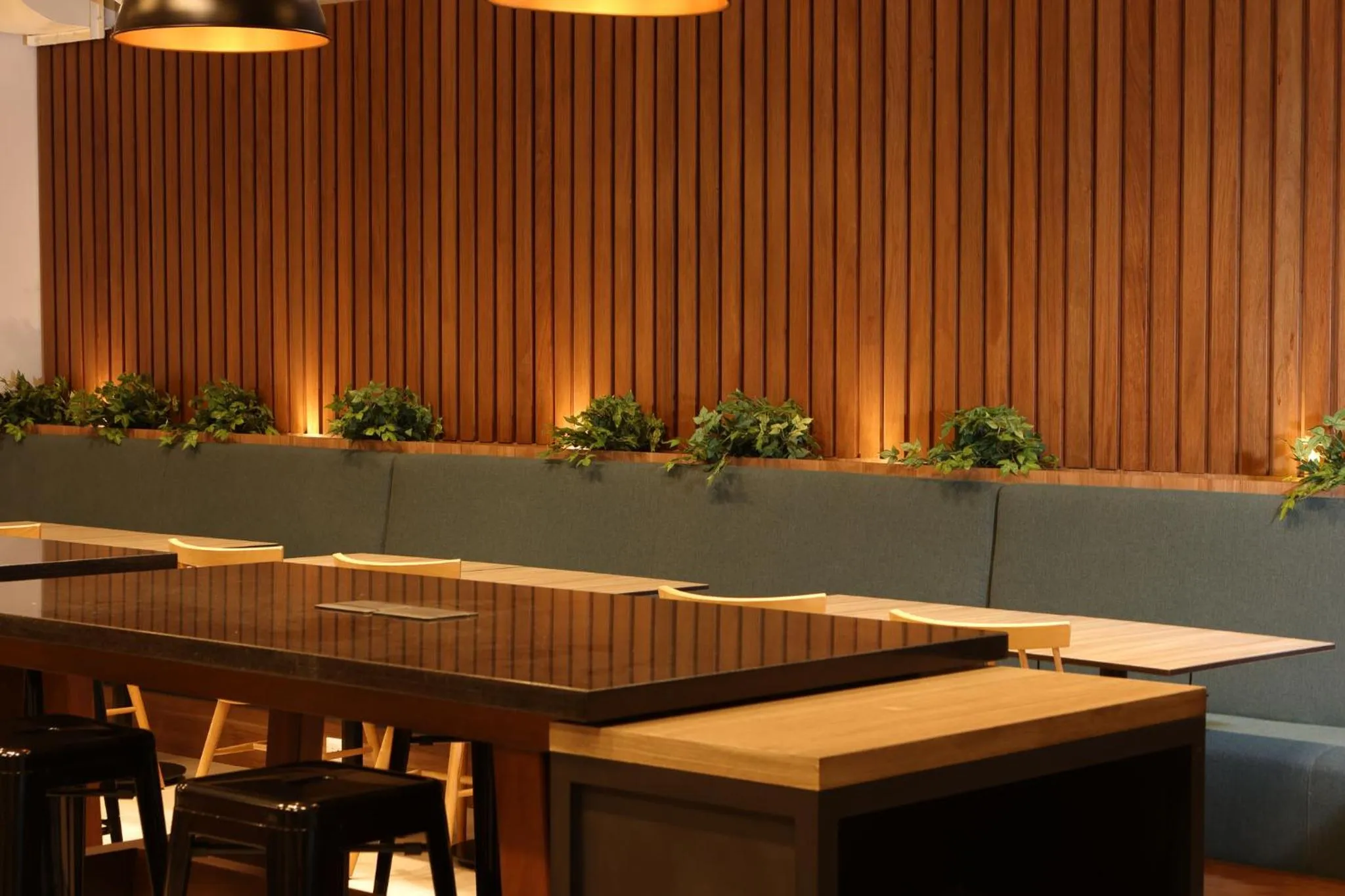 Restaurant/places to eat in Casa Andina Standard Benavides