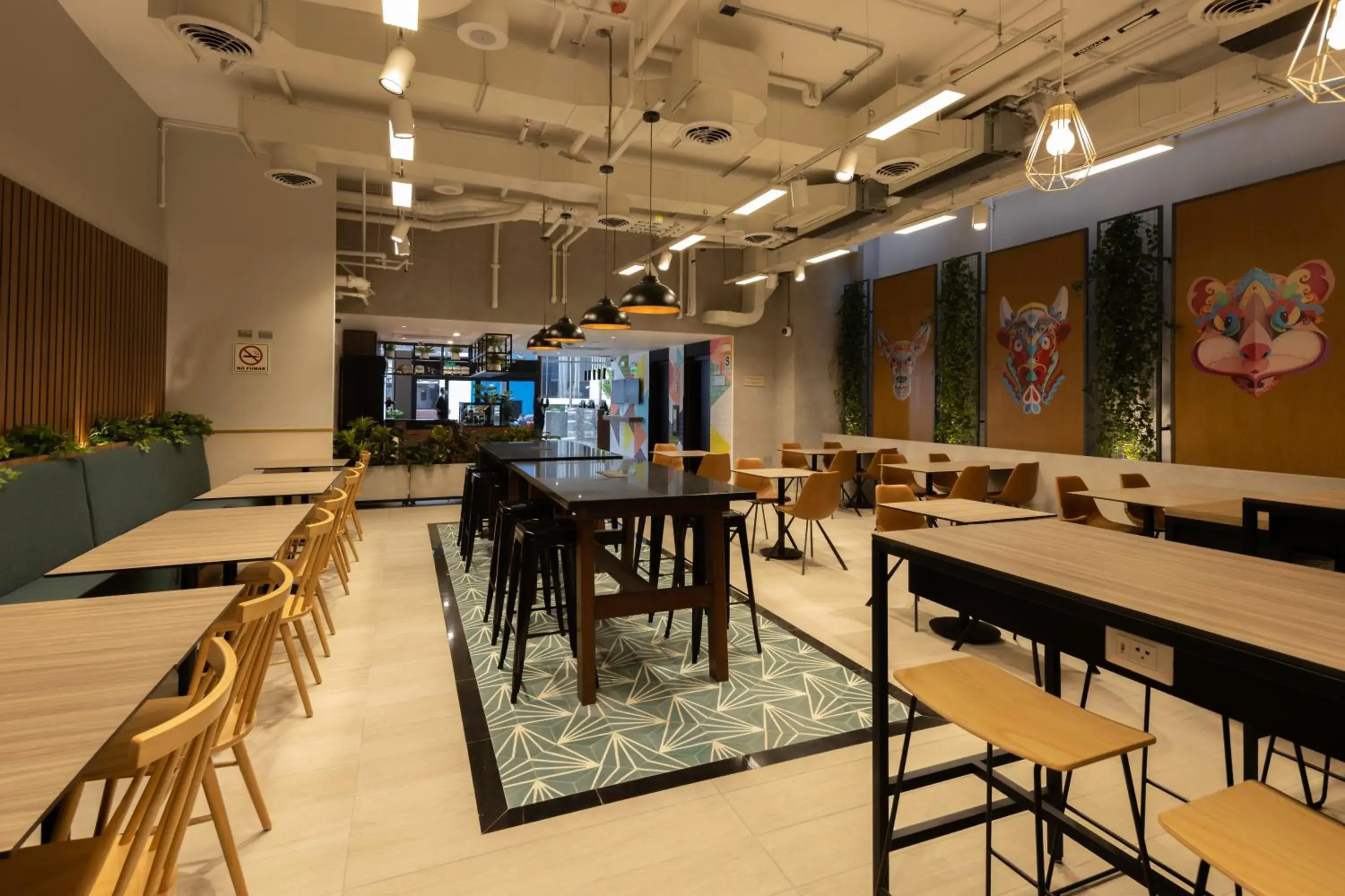 Restaurant/places to eat in Casa Andina Standard Benavides Restaurant/places to eat in Casa Andina Standard Benavides