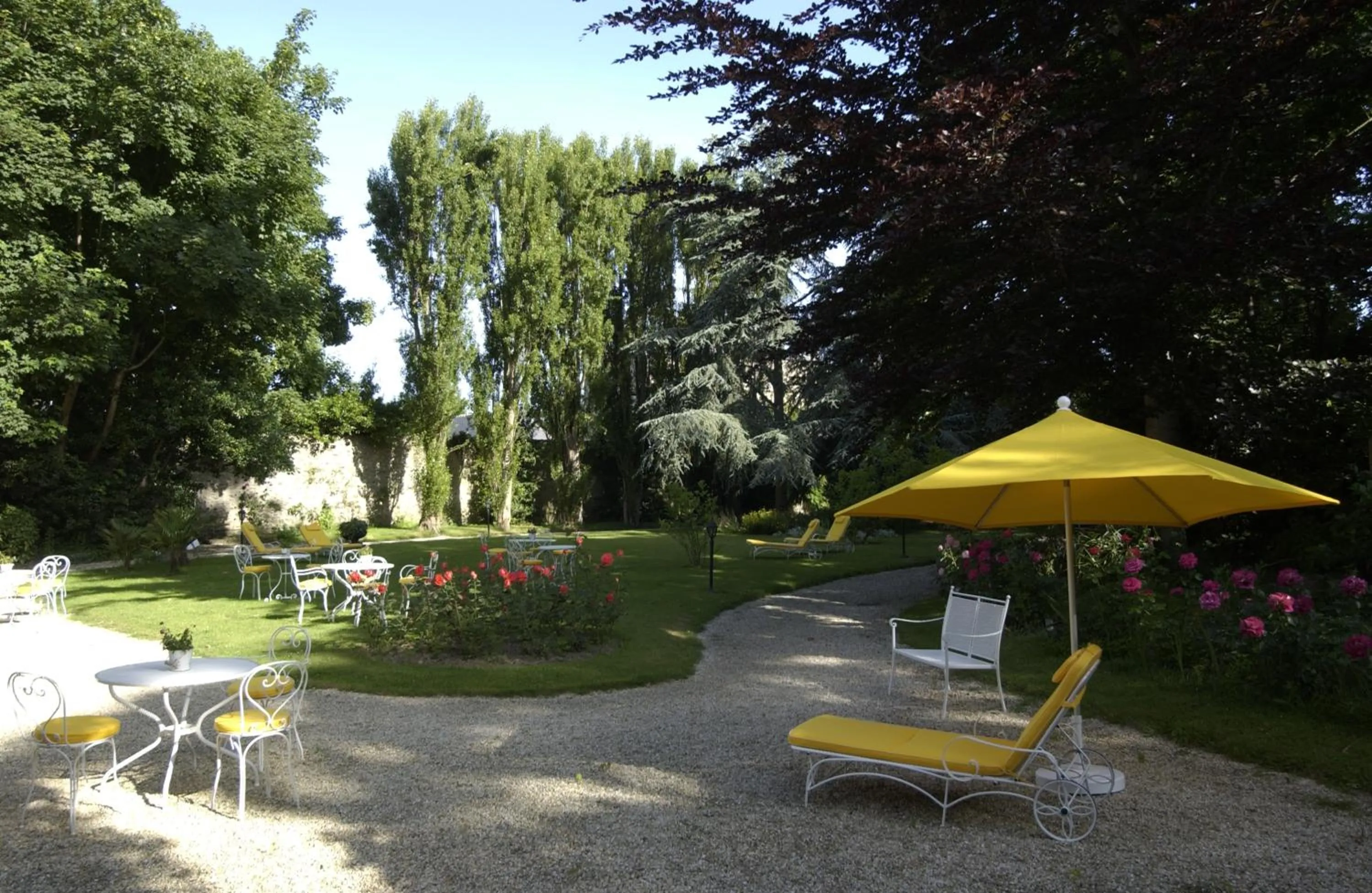Garden in Malouinière Le Valmarin
