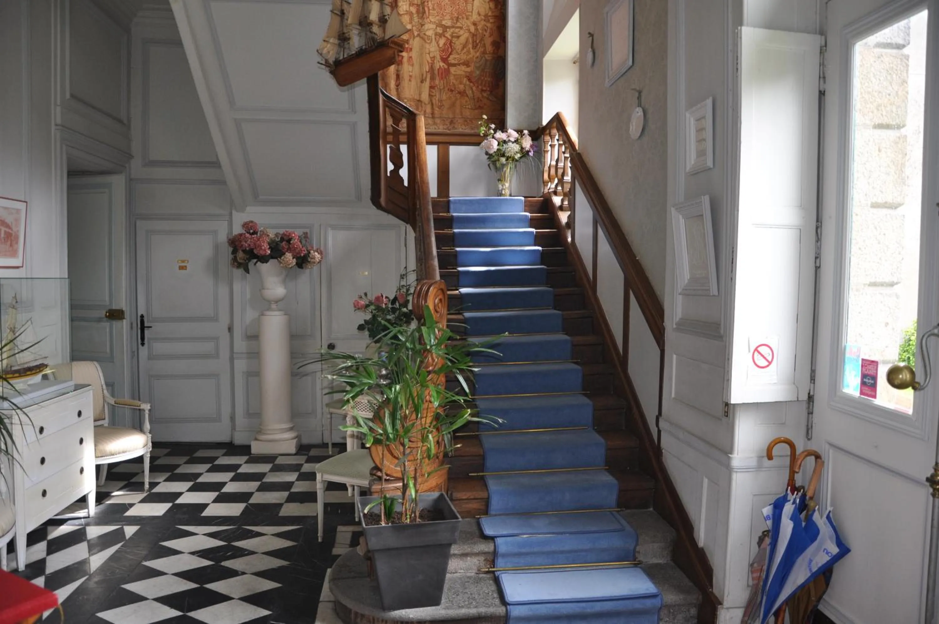 Decorative detail in Malouinière Le Valmarin