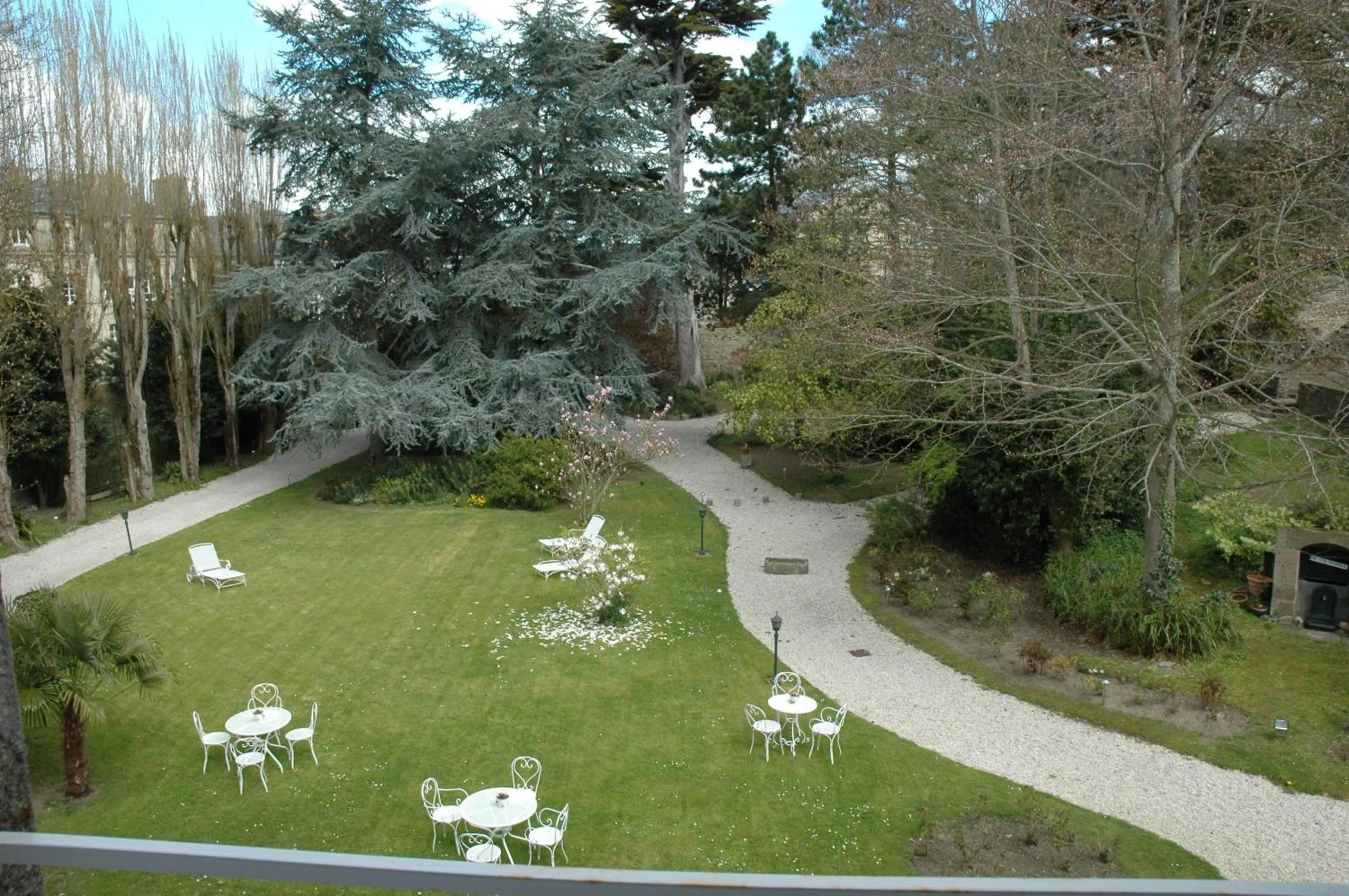 Garden in Malouinière Le Valmarin