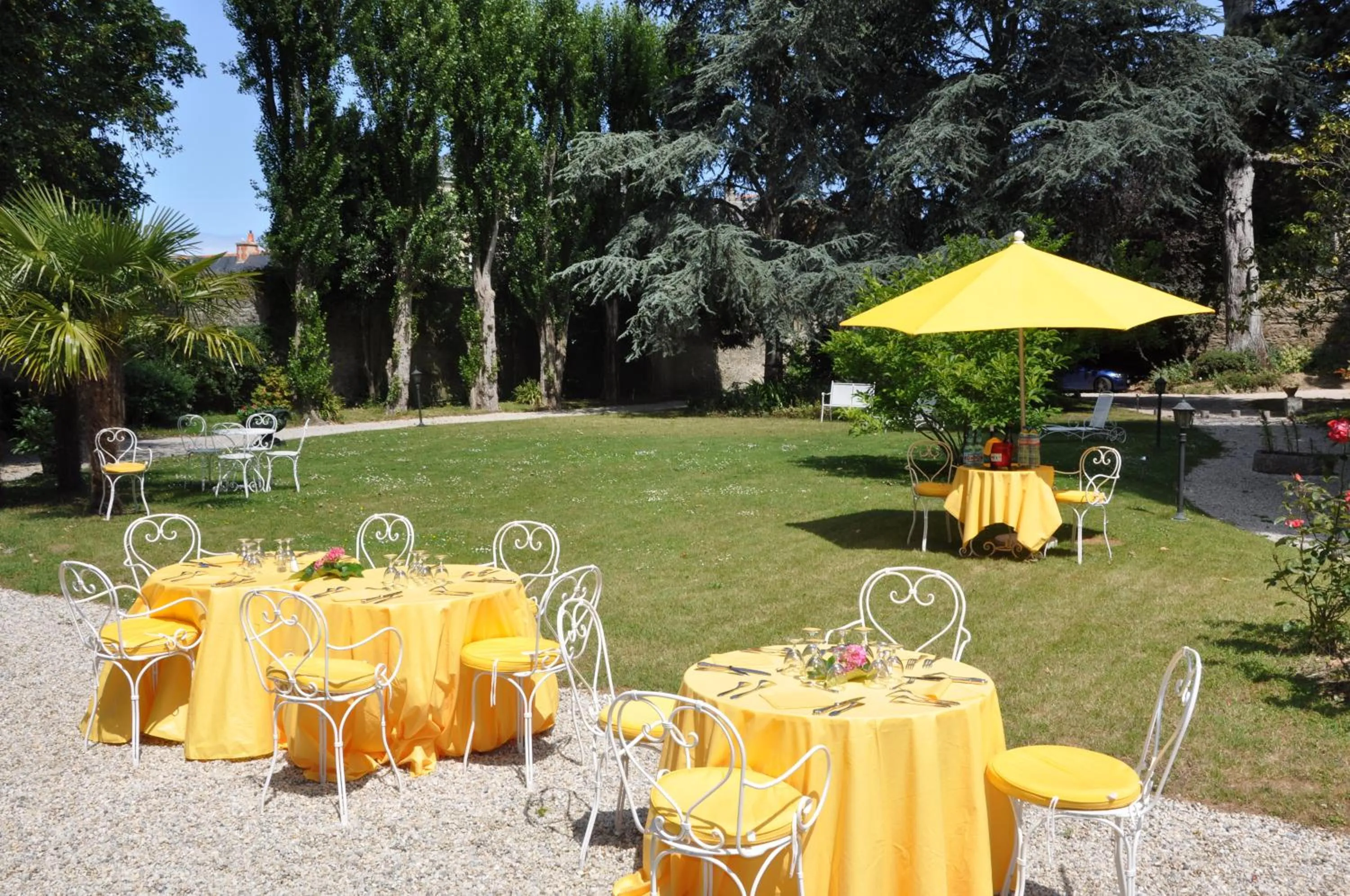 Garden in Malouinière Le Valmarin