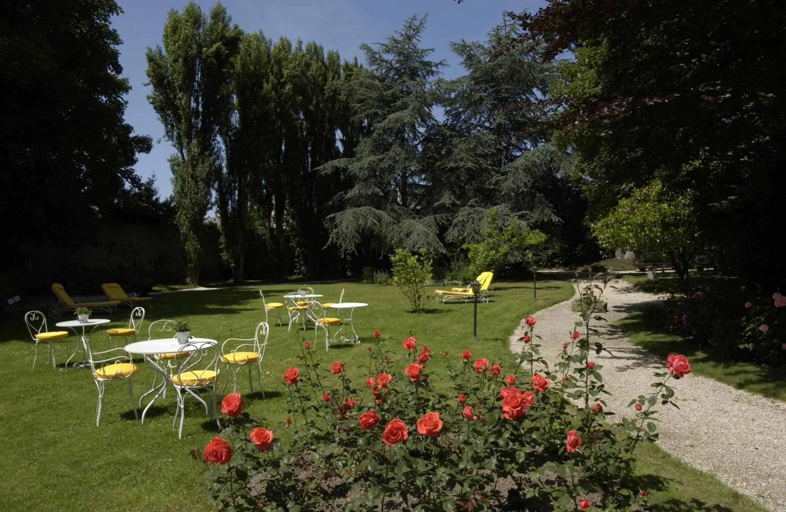 Garden in Malouinière Le Valmarin