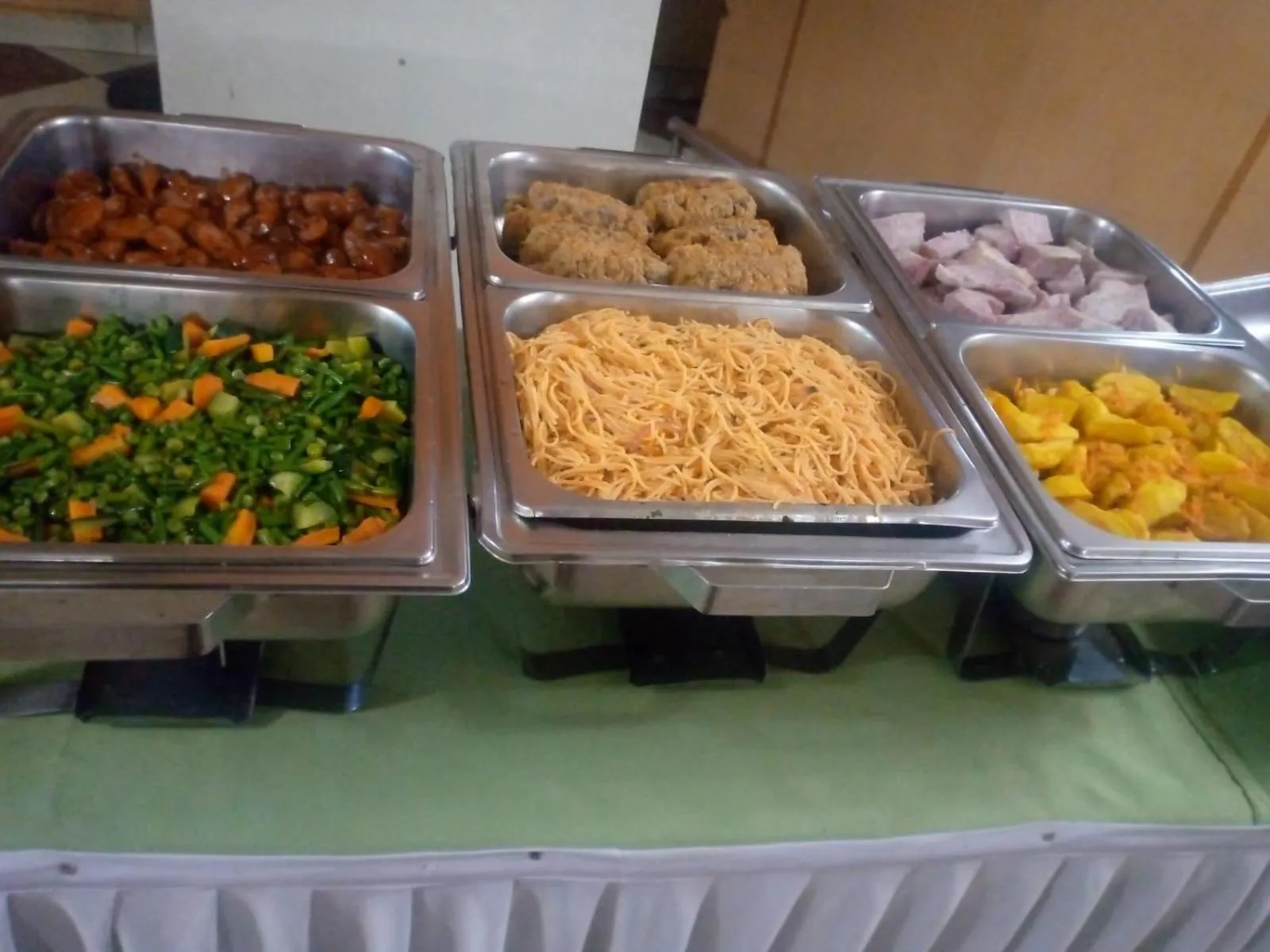 Breakfast in Modern Space