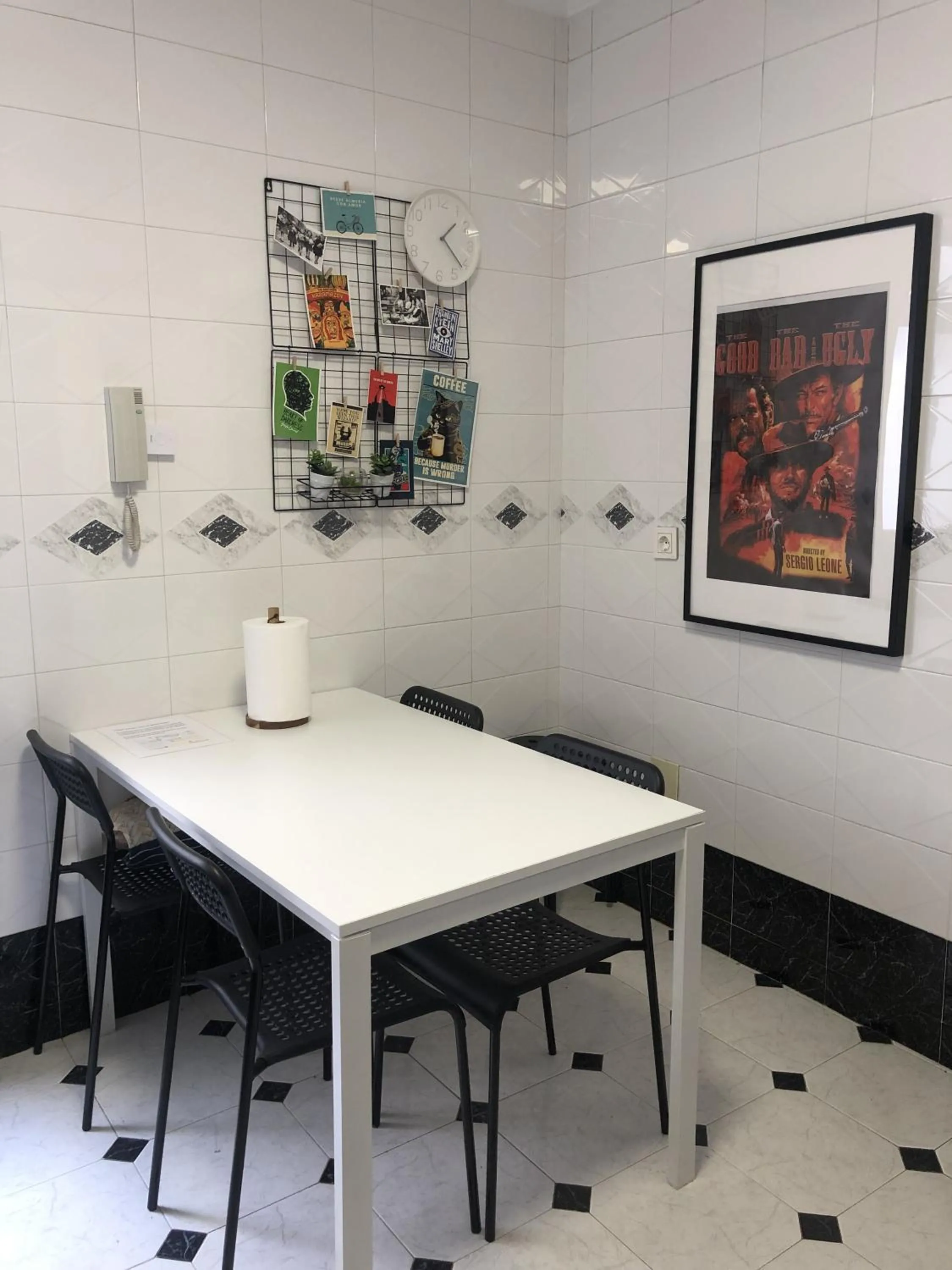 kitchen in LifeHouse Cathedral * Free Parking* SuperiorWiFi*