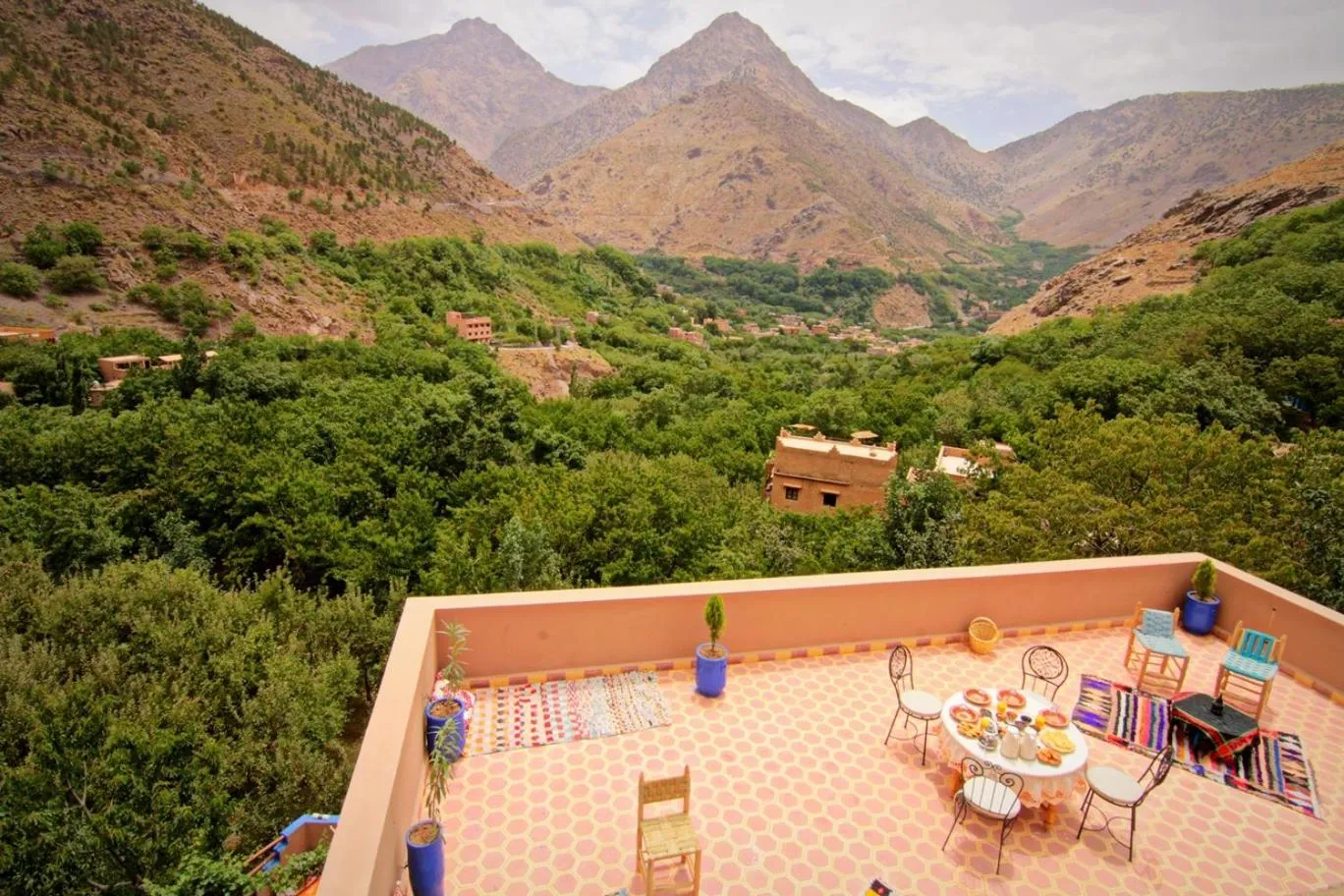 Restaurant/places to eat in Jnane Karma