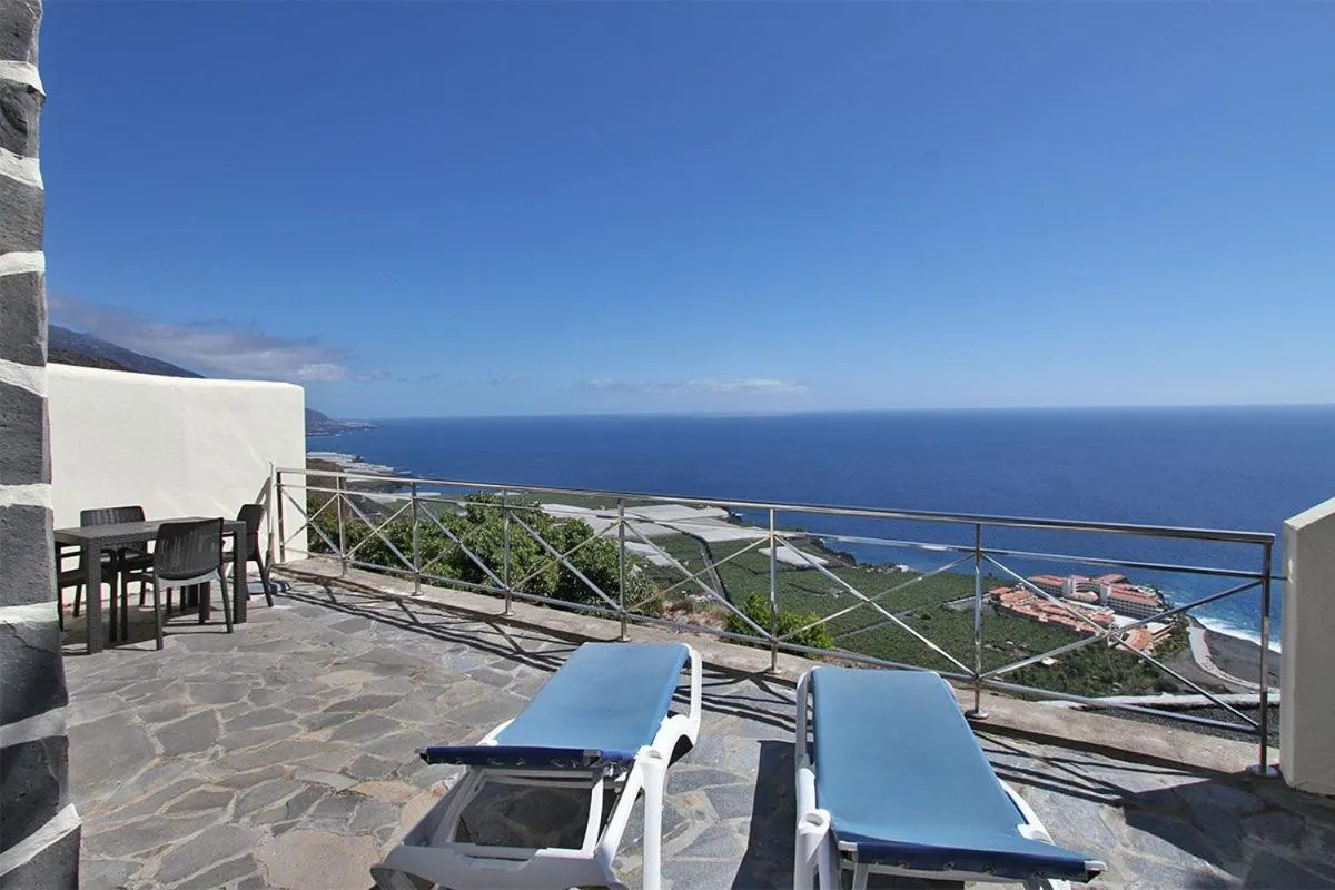 Balcony/Terrace in Bungalow Moijama el Drago