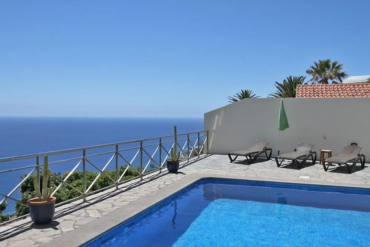 Pool view in Bungalow Moijama el Drago