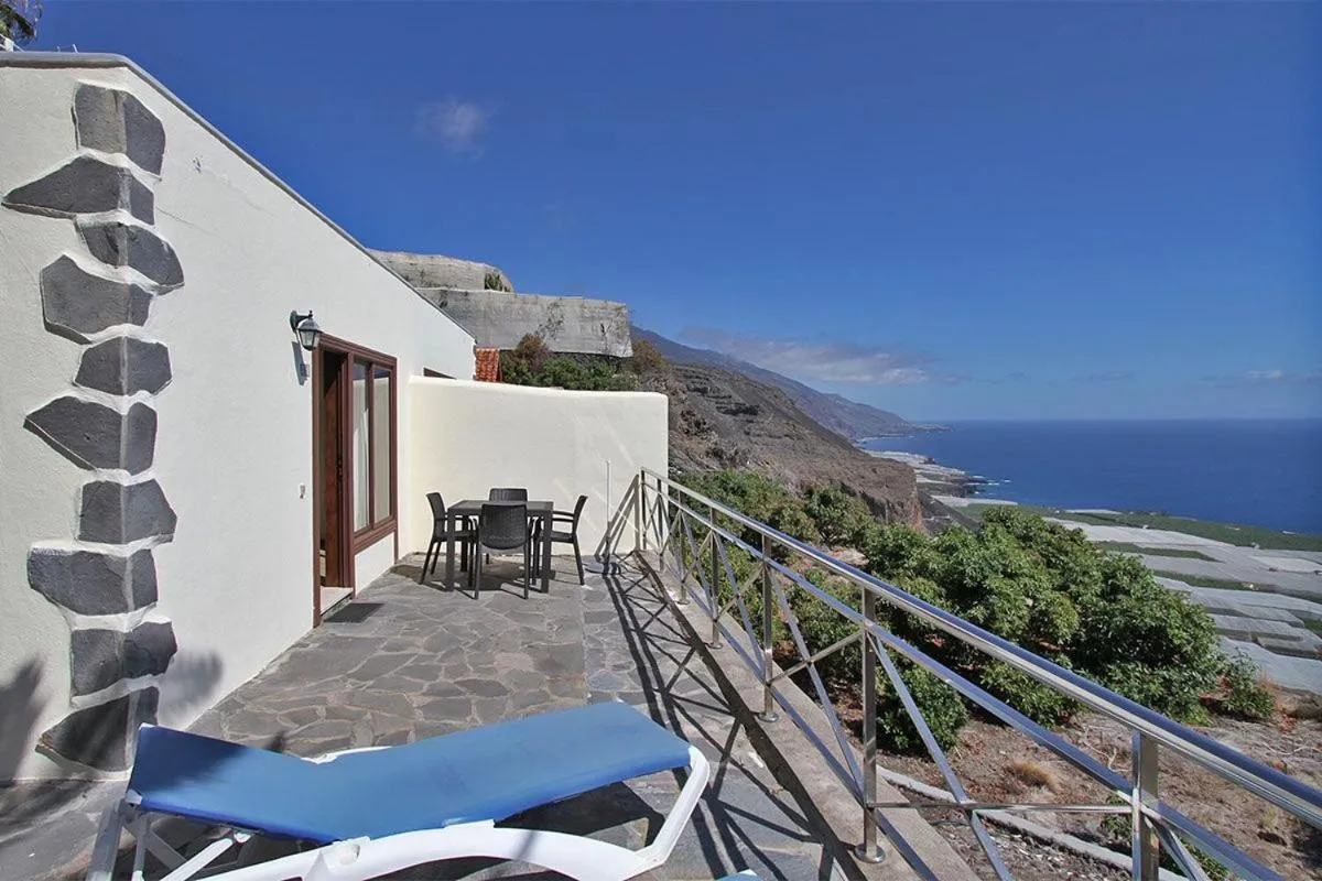 Balcony/Terrace in Bungalow Moijama el Drago