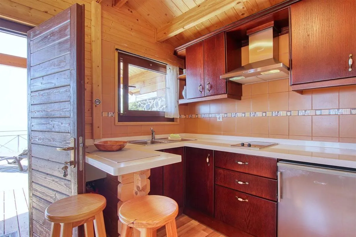 Kitchen or kitchenette in Bungalow Moijama el Drago