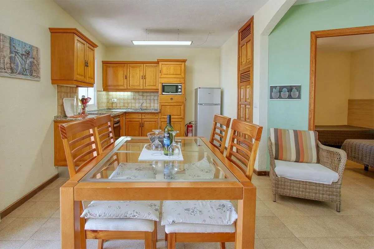 Kitchen or kitchenette in Bungalow Moijama el Drago