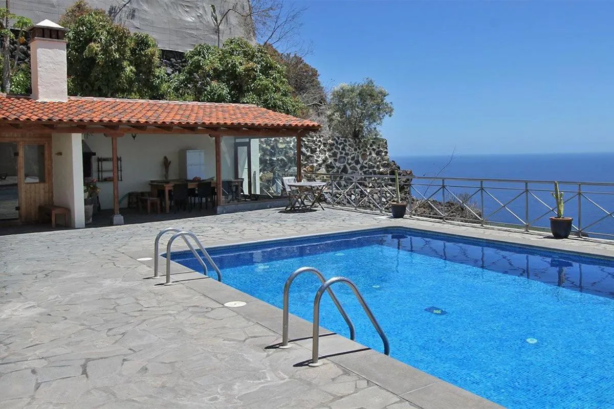 Swimming pool in Bungalow Moijama el Drago