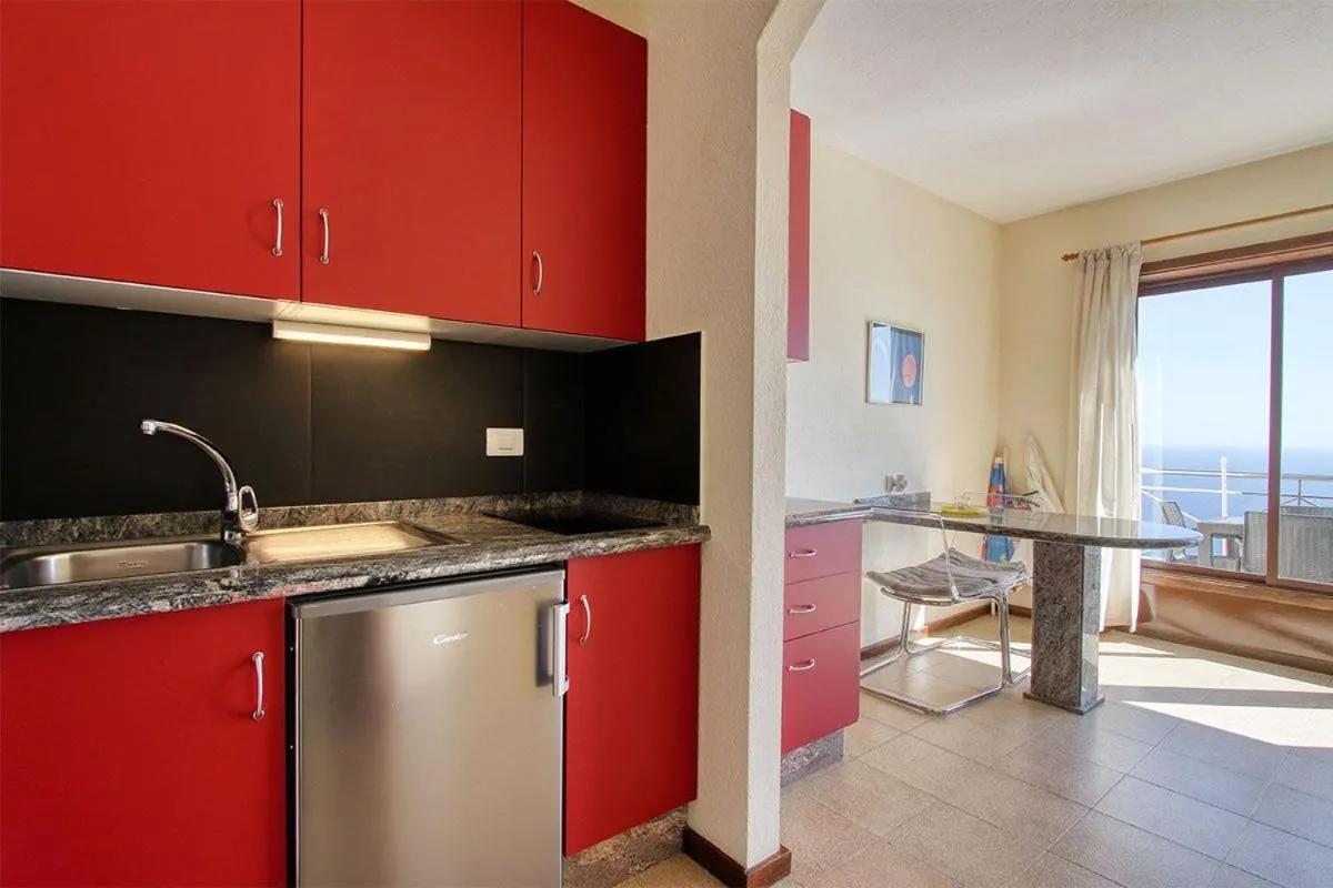 Kitchen or kitchenette in Bungalow Moijama el Drago