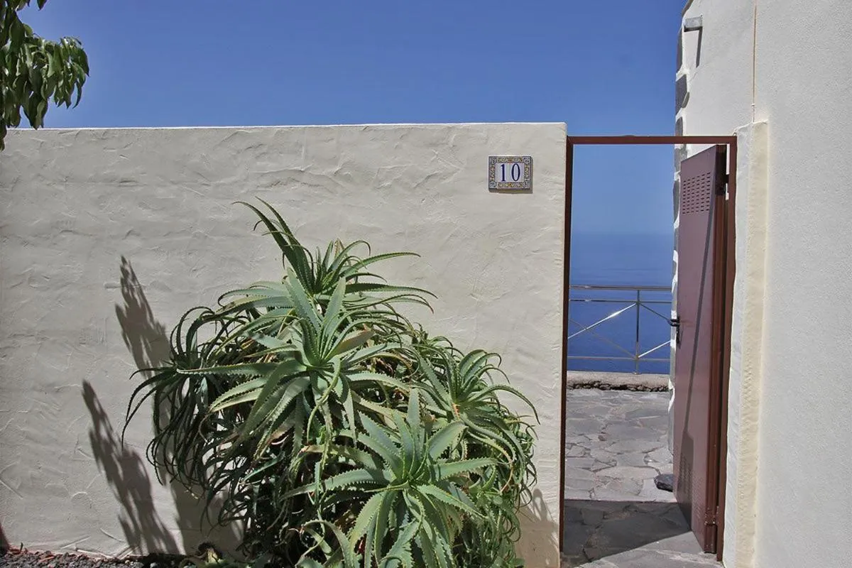 Facade/entrance in Bungalow Moijama el Drago