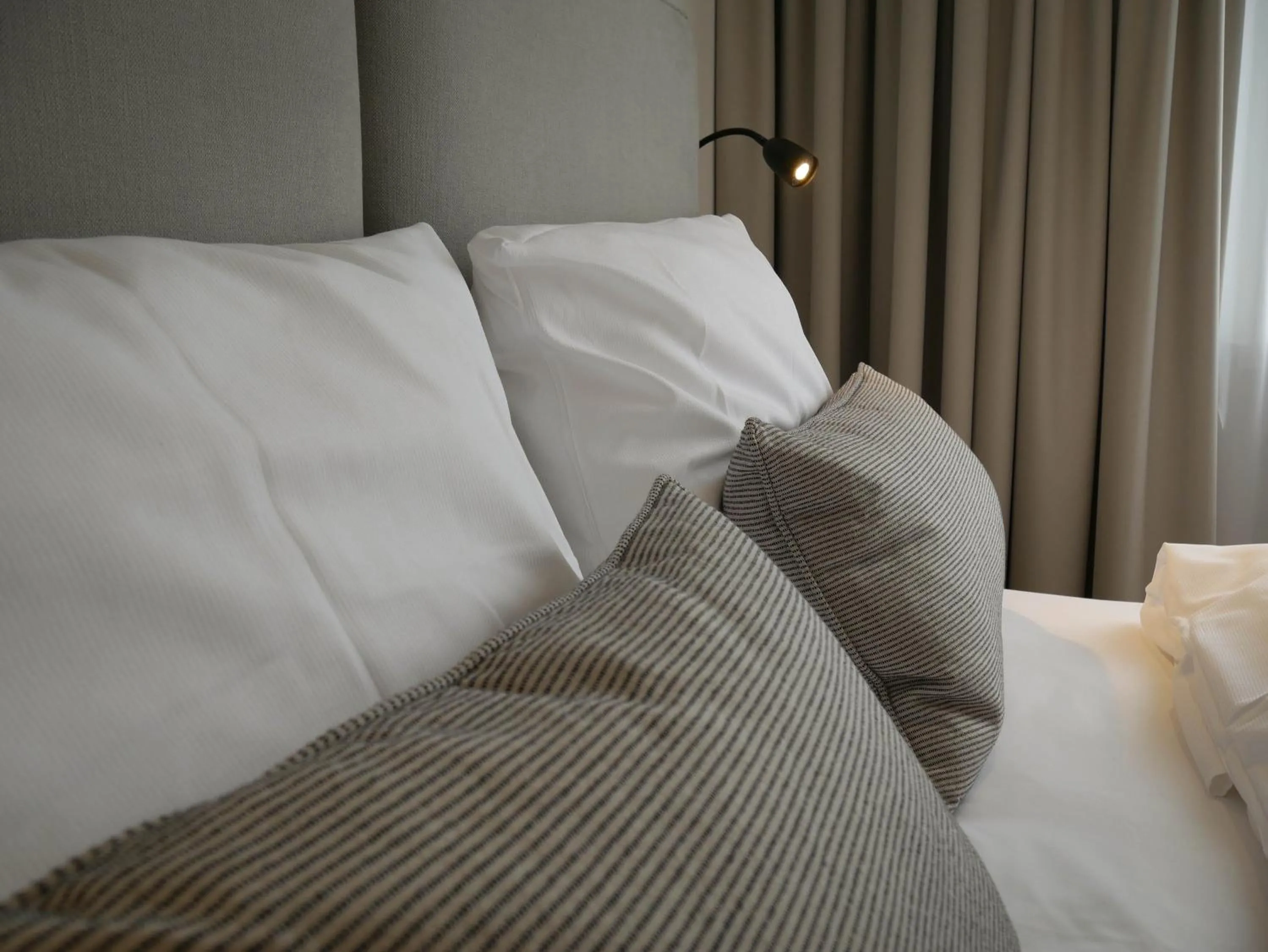 Decorative detail, Bed in Hotel am Engelberg