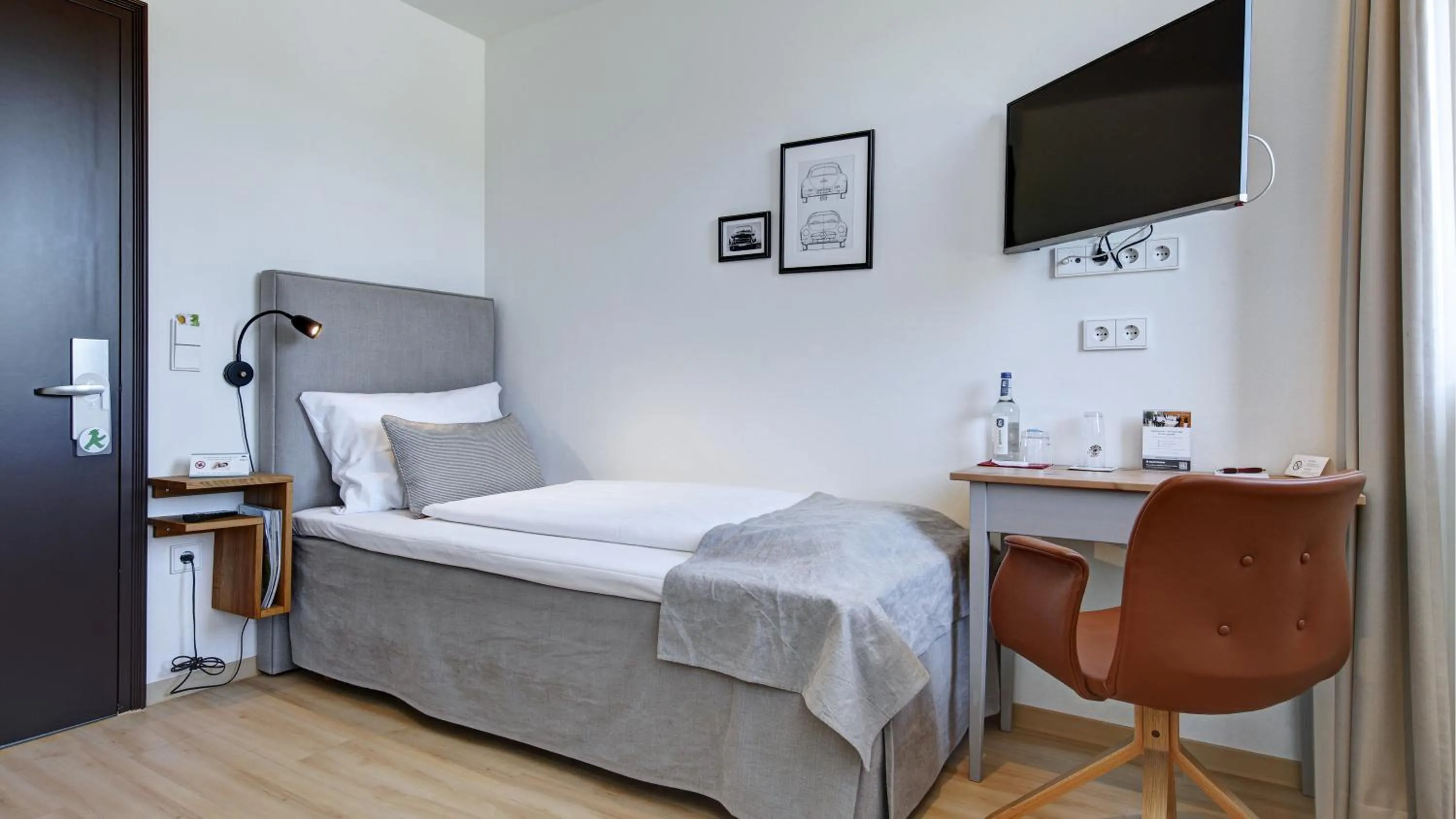 Photo of the whole room, Bed in Hotel am Engelberg