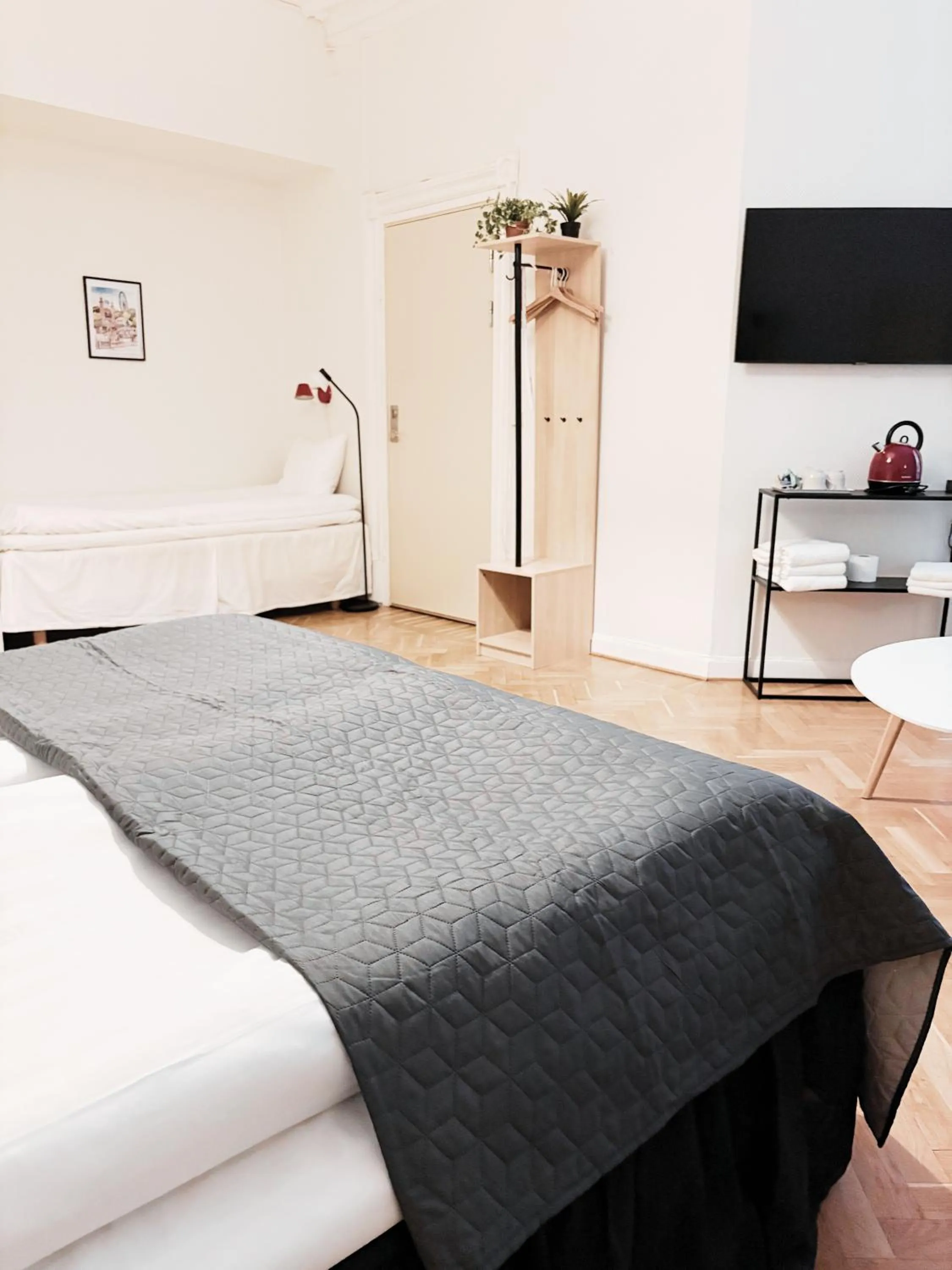 Photo of the whole room, Bed in Hotel Lemonade