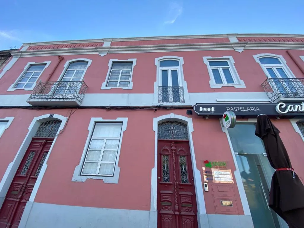 Property building in Canto Doce