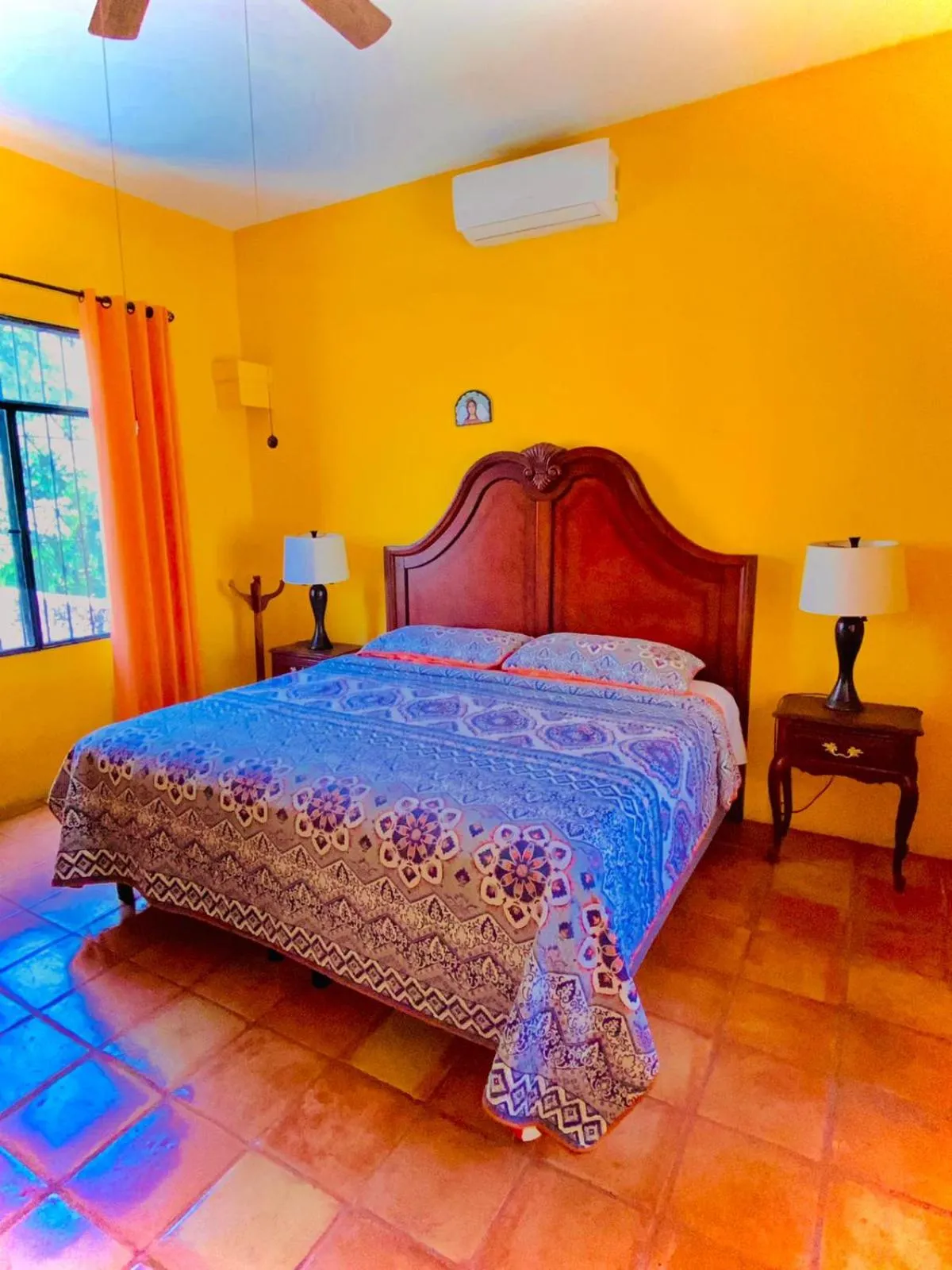 Bed in Catrina & Diego