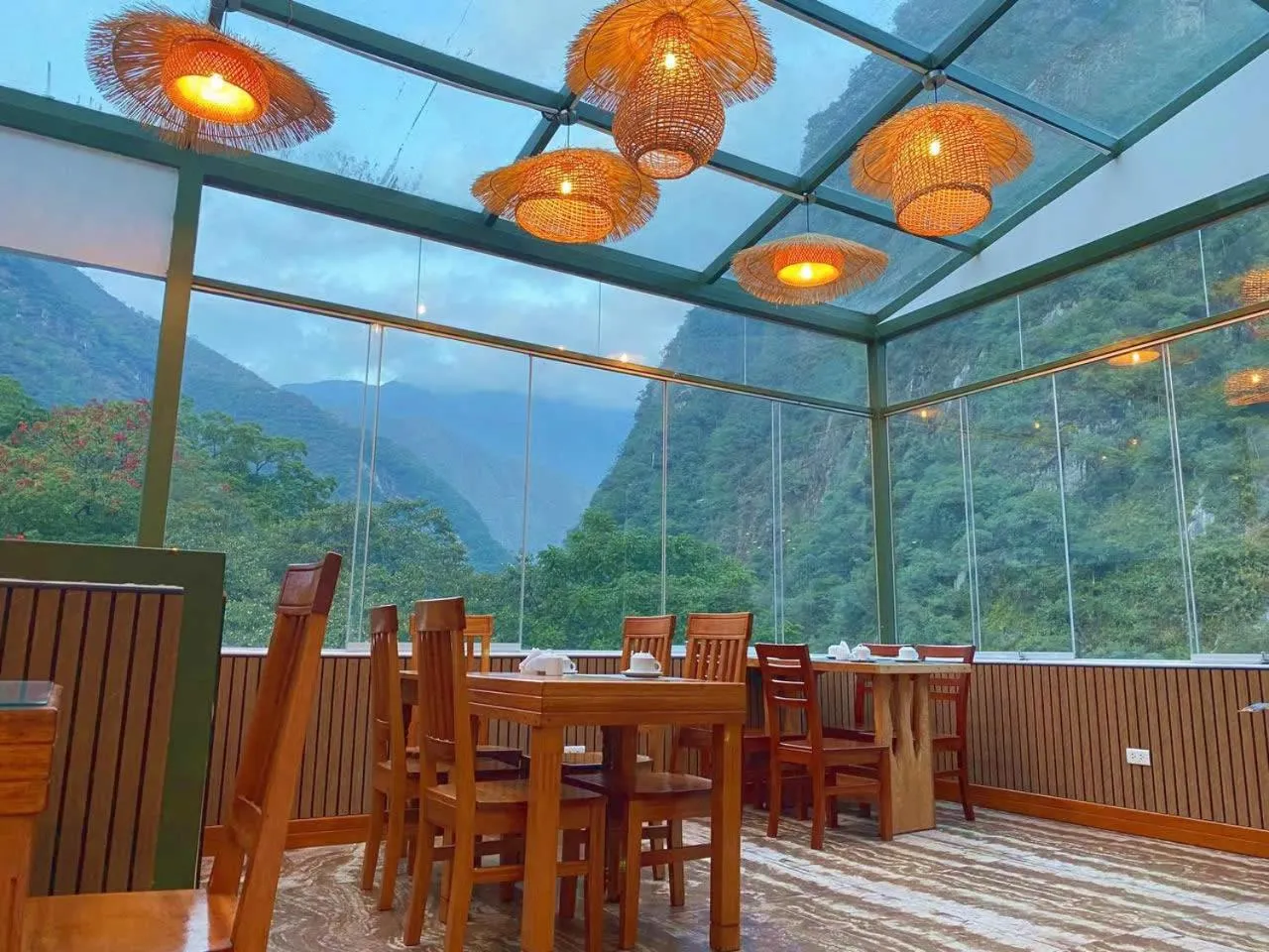 Dining area in Hotel Qoya Palace - Machupicchu